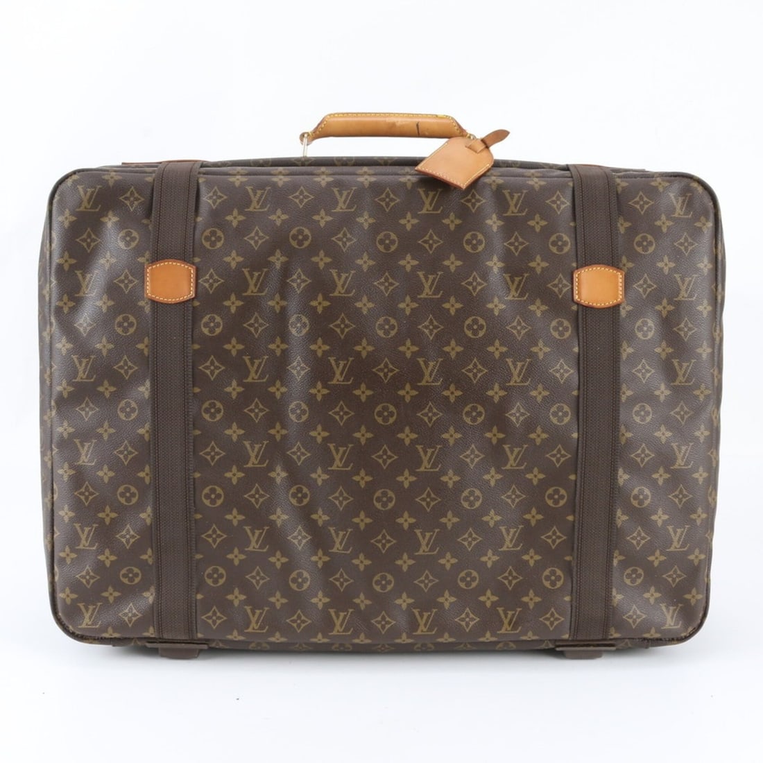 Louis Vuitton Monogram Satellite 65 M23352 Leather Boston Handbag Tote Bag Carry-on for Men: --- Catalog ---Category: SizeSize (HxWxD): 45cm x 62cm x 15cm / 17.71'' x 24.4'' x 5.9''Category: DesignType: Boston bag, Tote bagColor: BrownGender: MenMaterial: Leather , Coated canvas Category: Gen