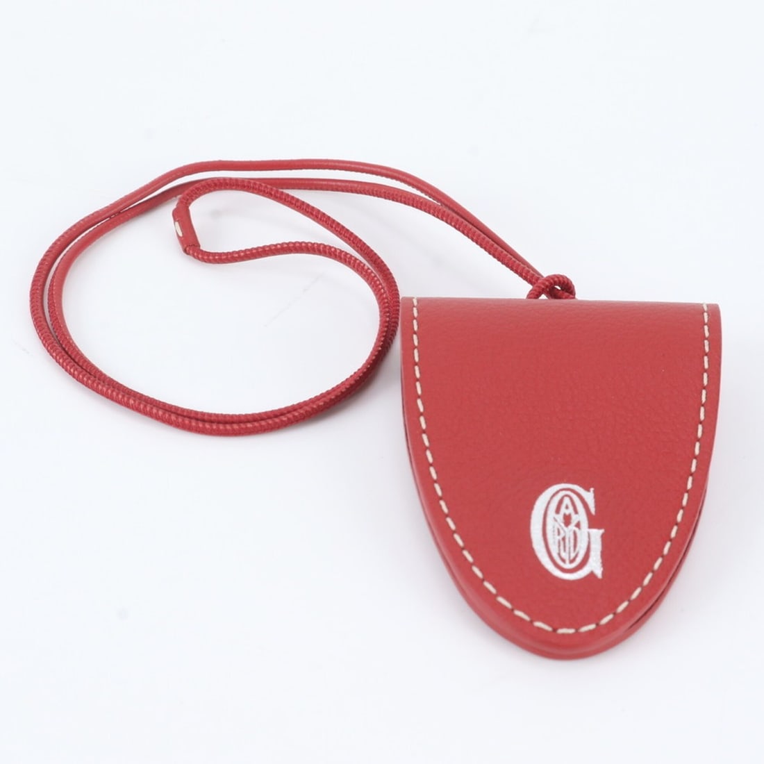 Goyard Black Universal Handbag Clip Leather Charm Strap for Women: --- Catalog ---Category: SizeSize (HxWxD): 80.00mm x 60.00mm / 3.15'' x 2.36''Category: DesignType: Handbag charmColor: Red colorGender: WomenMaterial: LeatherCategory: GeneralBrand: GoyardCountry of 