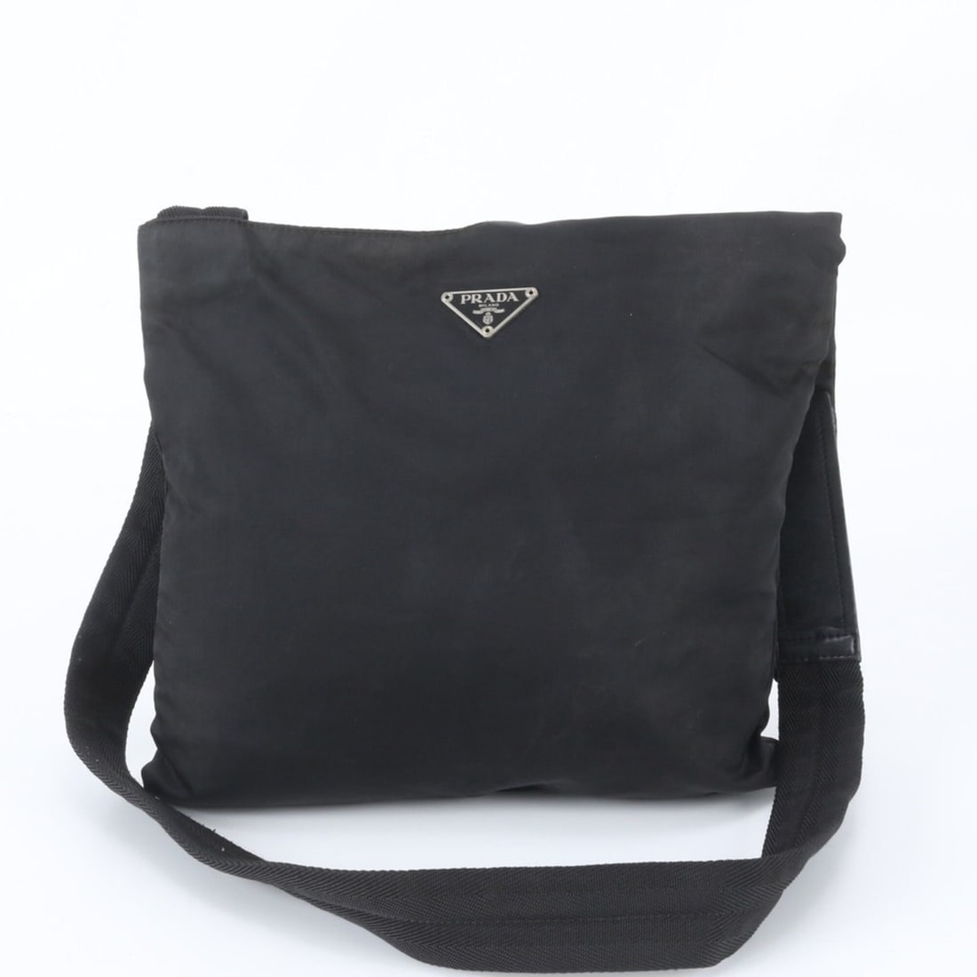 Prada Tessuto Nylon Triangle Logo Shoulder Bag Crossbody Black Women's: --- Catalog ---Category: SizeSize (HxWxD): 27cm x 28cm x 1cm / 10.62'' x 11.02'' x 0.39''Category: DesignType: Shoulder bagColor: BlackGender: WomenCategory: GeneralBrand: PradaCountry of Origin: Ital