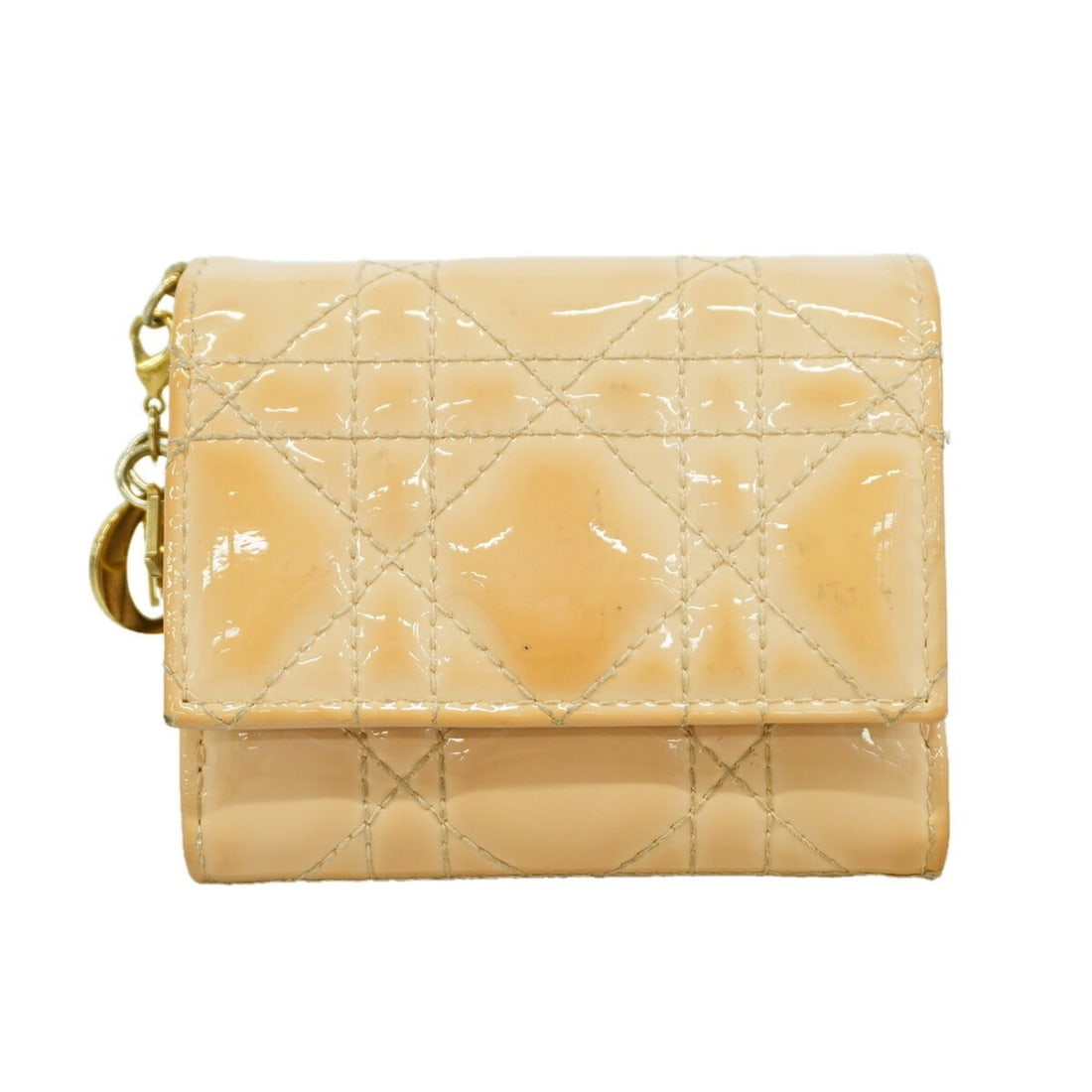 Christian Dior Cannage Enamel Pink Wallet for Women: --- Catalog ---Category: SizeSize (HxWxD): 8.5cm x 10cm x 3cm / 3.34'' x 3.93'' x 1.18''Category: DesignType: Wallet (bi-fold)Color: PinkGender: WomenCategory: GeneralBrand: Christian Dior--- Item Lis