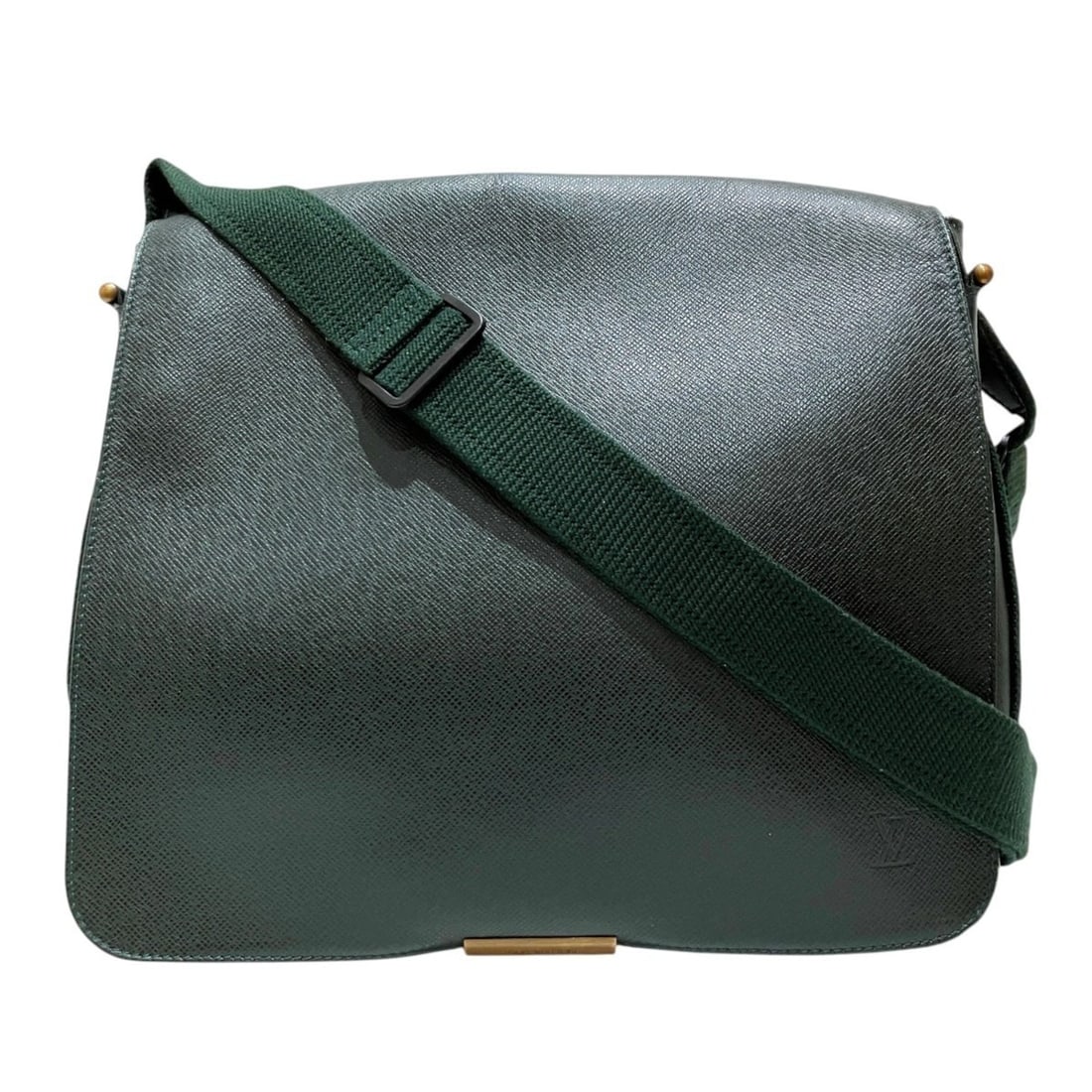 Louis Vuitton Victor Shoulder Bag, Taiga Leather, M30144: --- Catalog ---Category: SizeSize (HxWxD): 30cm x 33cm x 10cm / 11.81'' x 12.99'' x 3.93''Strap Length: 92cm - 146cm / 36.22'' - 57.48''Category: DesignType: Shoulder bagColor: EpiseaGender: MenClosur