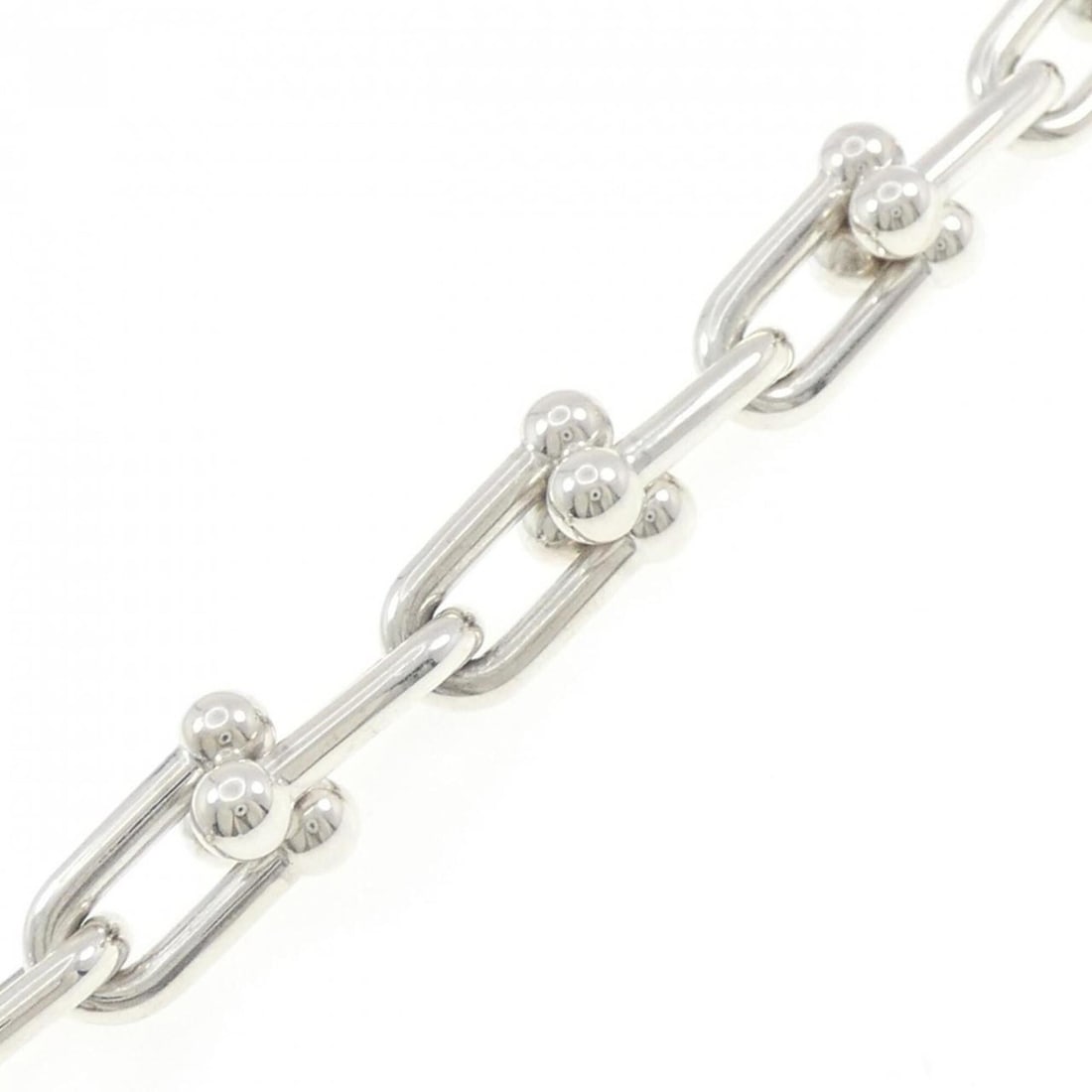 Tiffany HardWear Link Large Bracelet: --- Catalog ---Category: SizeLength: 18.5cm / 7.28''Category: DesignType: Charm braceletGender: WomenMaterial: Silver 925Category: GeneralBrand: Tiffany--- Item List ---Section: ConditionRanking: