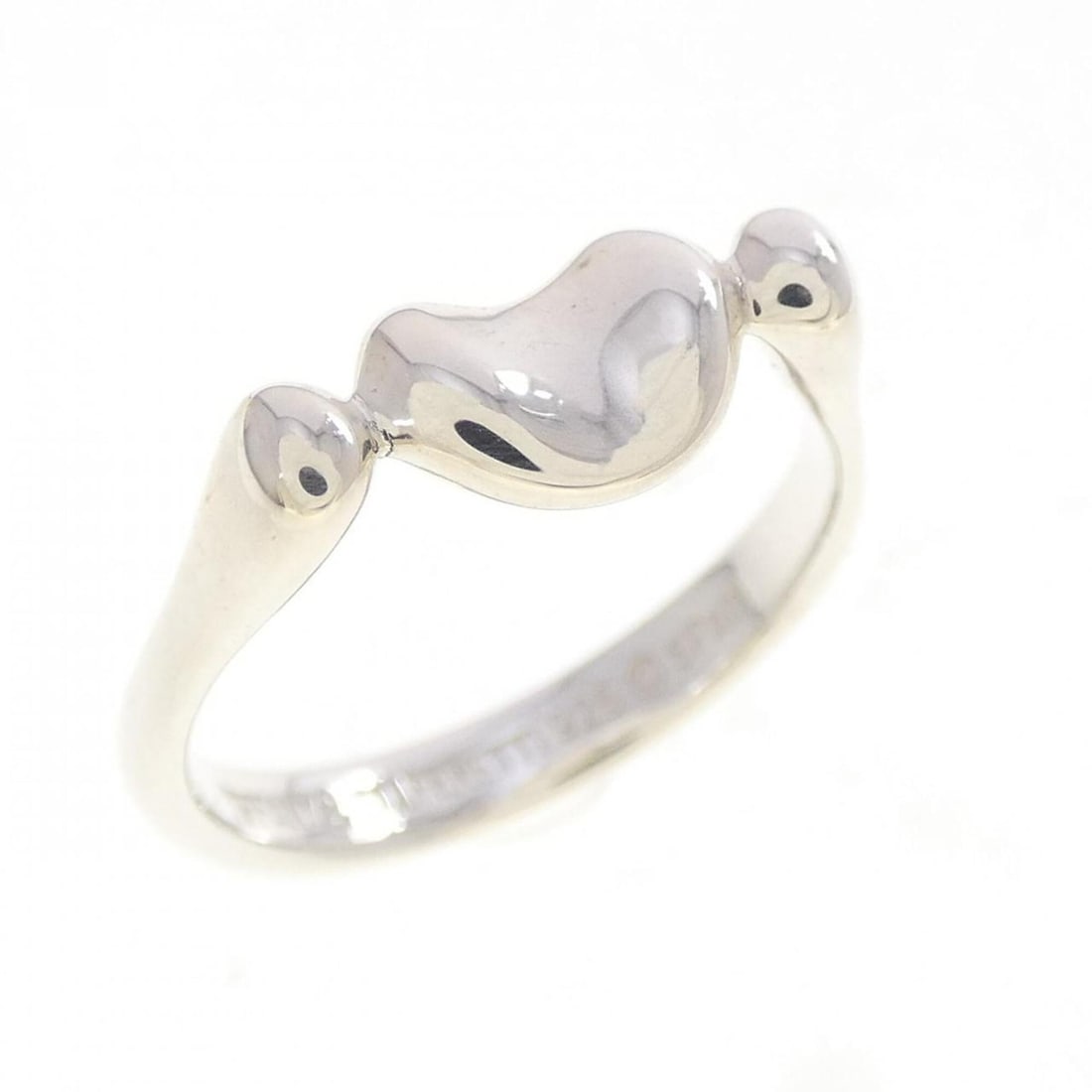 Tiffany Bean Ring: --- Catalog ---Category: SizeJP Size: 11US Size: 6Category: DesignType: Band ringGender: WomenMaterial: Silver 925Category: GeneralBrand: Tiffany--- Item List ---Section: ConditionRanking: Rank SA Use