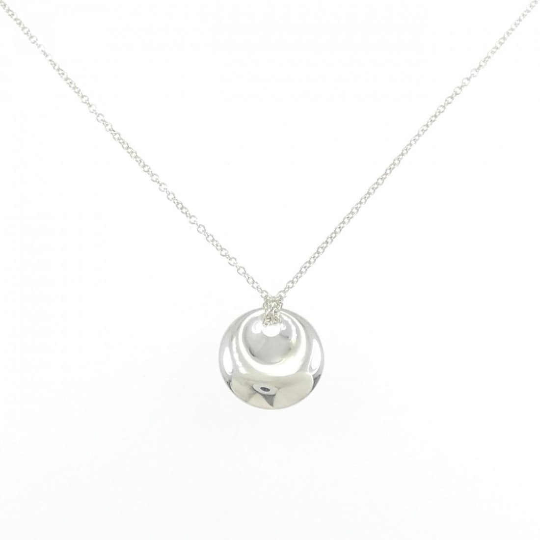 Tiffany Round Necklace: --- Catalog ---Category: SizePendant Size: 15.1mm x 13.7mm / 0.59'' x 0.53''Neck Circumference: 39 cm / 15.35''Category: DesignGender: WomenMaterial: Silver 925Pendant Type: PendantNecklace Type: Neck