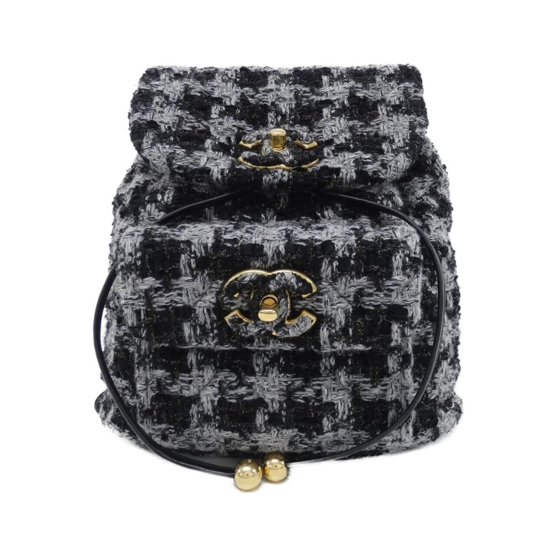 Chanel AS3615 Backpack: --- Catalog ---Category: SizeSize (HxWxD): 24cm x 21cm x 10cm / 9.44'' x 8.26'' x 3.93''Category: DesignType: BackpackColor: Black, GrayGender: WomenMaterial: Wool , Tweed Hardware Color:
