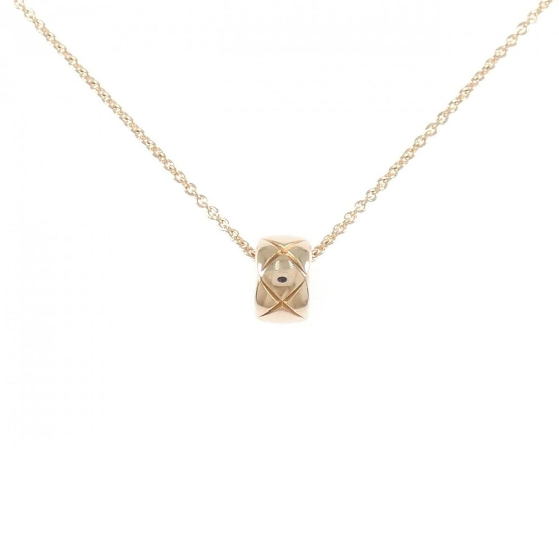 Chanel Coco Crush Necklace: --- Catalog ---Category: SizePendant Size: 7.9mm x 4.8mm / 0.31'' x 0.18''Neck Circumference: 38 cm - 47 cm / 14.96'' - 18.5''Category: DesignGender: WomenMaterial: Pink gold (18K)Pendant Type: