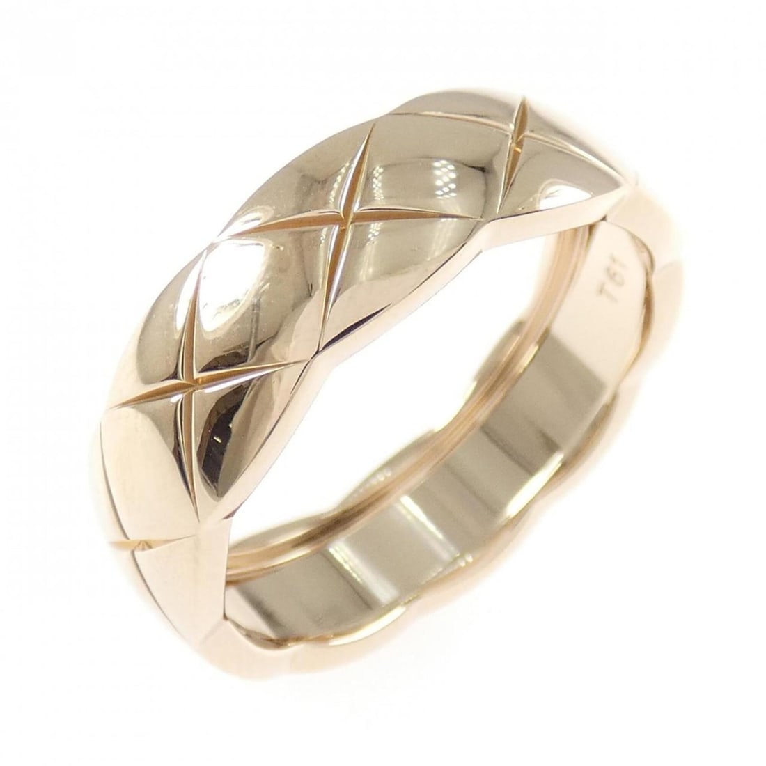 Chanel Coco Crush Medium Ring: --- Catalog ---Category: SizeUS Size: 10Brand Size: 61Category: DesignType: Band ringGender: WomenMaterial: Pink gold (18K)Category: GeneralMPN: J10817Brand: Chanel--- Item List ---Section: