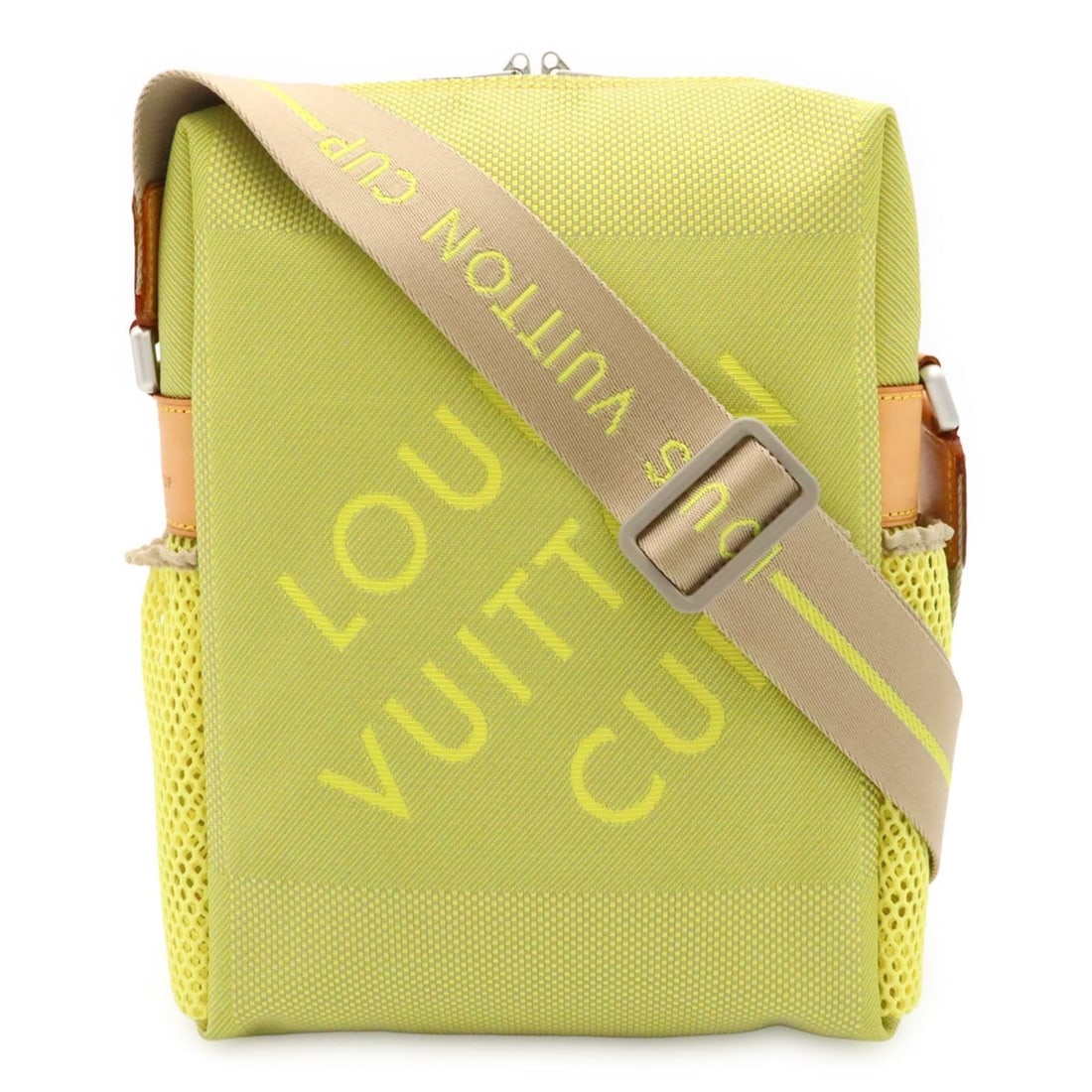 LOUIS VUITTON Damier Geant Louis Vuitton Cup LV Weatherly Shoulder Bag Yellow M80636: --- Catalog ---Category: SizeSize (HxWxD): 27cm x 19cm x 7cm / 10.62'' x 7.48'' x 2.75''Category: DesignType: Shoulder bagColor: YellowGender: Women,MenMaterial: Canvas Category: GeneralBrand: Louis V