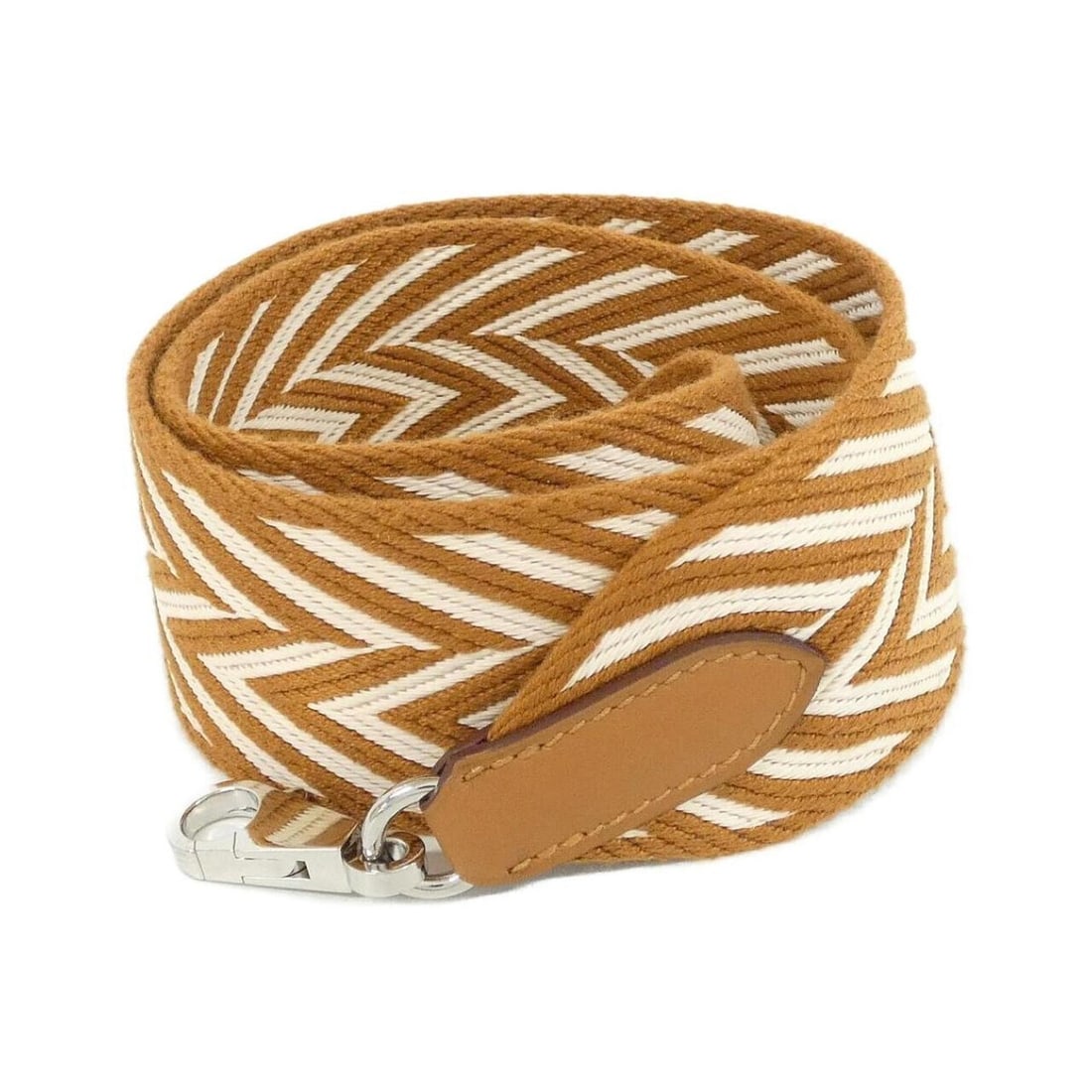Hermes Sangle Zigzag 077729CK Strap: --- Catalog ---Category: SizeSize (HxWxD): 80cm x 5cm / 31.49'' x 1.96''Category: DesignType: StrapColor: Gold, WhiteGender: WomenMaterial: Canvas, Swift leatherCategory: GeneralMPN: 077729CKBrand: He