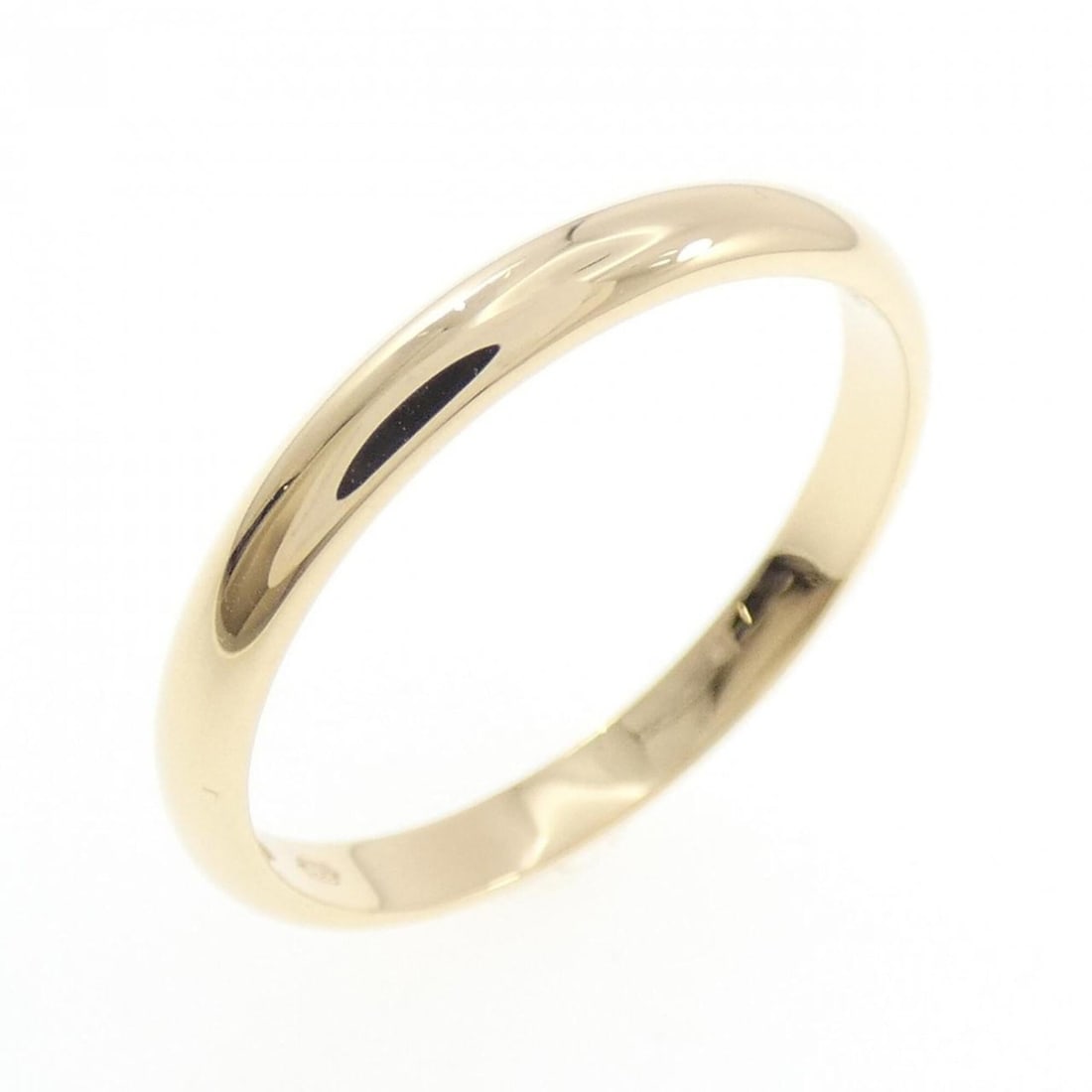 Cartier wedding ring: --- Catalog ---Category: SizeUS Size: 7Brand Size: 54Category: DesignType: Wedding ringColor: Yellow goldGender: WomenMaterial: Yellow gold (18K)Category: GeneralMPN: B4002300Brand: Cartier--- Item
