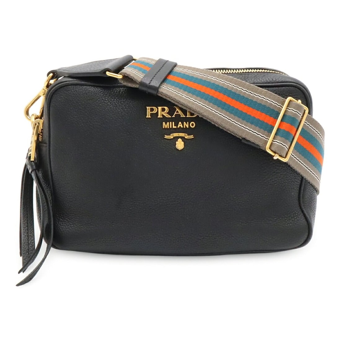 PRADA Vitello Daino Shoulder Bag, Striped Clutch Leather, NERO Black, 1BH082: --- Catalog ---Category: SizeSize (HxWxD): 14.5cm x 22cm x 9cm / 5.7'' x 8.66'' x 3.54''Category: DesignType: Clutch bag, Shoulder bagColor: Black, NeroGender: WomenMaterial: Leather Hardware Color: