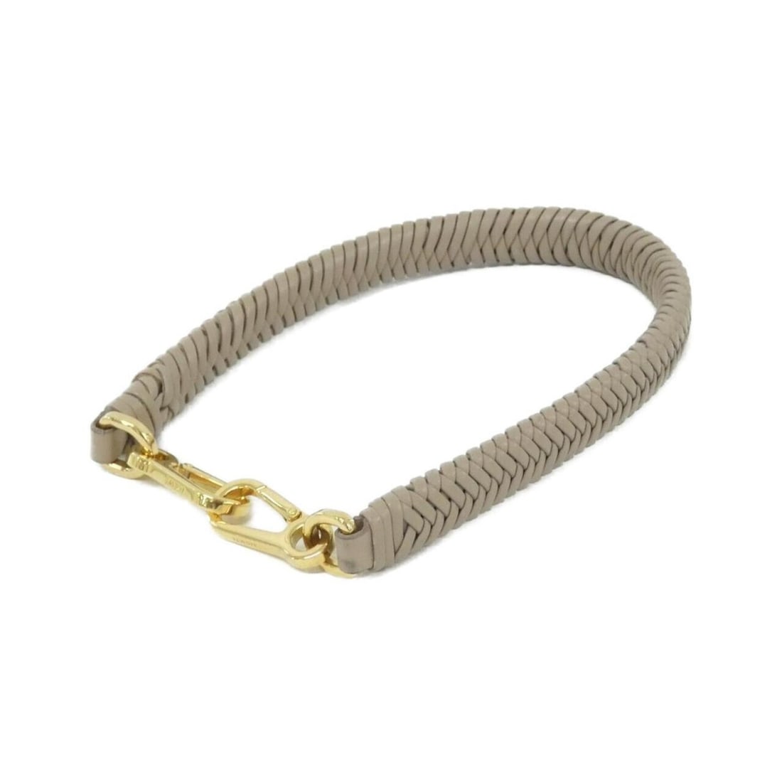 Loewe Arrow Woven Strap C073KR9X01: --- Catalog ---Category: SizeSize (HxWxD): 46cm x 1.6cm / 18.11'' x 0.62''Category: DesignType: StrapColor: BeigeGender: Women,MenMaterial: LeatherCategory: GeneralBrand: Loewe--- Item List