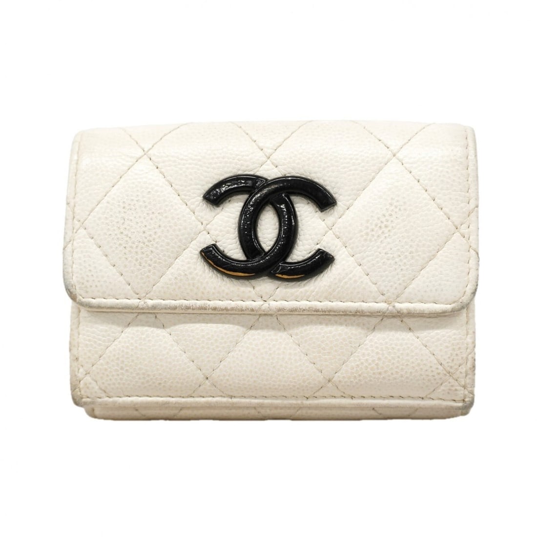 Chanel Tri-fold Wallet, Matelassé Caviar Leather, White, Women's, P3293761: --- Catalog ---Category: SizeSize (HxWxD): 7.5cm x 10.5cm x 3.5cm / 2.95'' x 4.13'' x 1.37''Category: DesignType: Wallet (tri-fold)Color: WhiteGender: WomenMaterial: Grained Calfskin Category: General