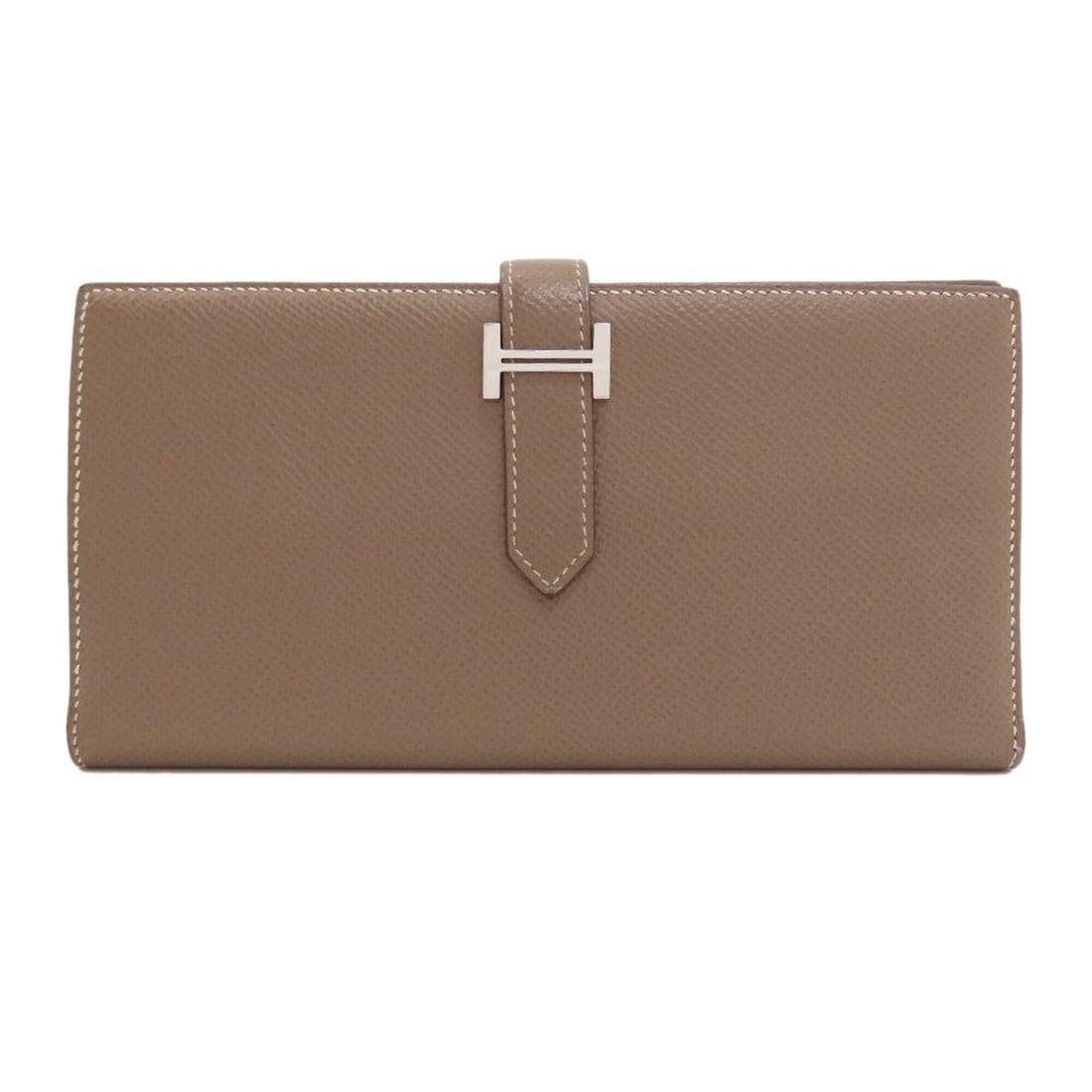 Hermes Bearn Soufflé Etoupe Silver Hardware Long Wallet Epsom Leather Women's HERMES: --- Catalog ---Category: SizeSize (HxWxD): 9.5cm x 17.5cm x 1cm / 3.74'' x 6.88'' x 0.39''Category: DesignType: Long wallet (bi-fold)Color: Etoupe grayGender: WomenClosure: BeltMaterial: Epsom leather
