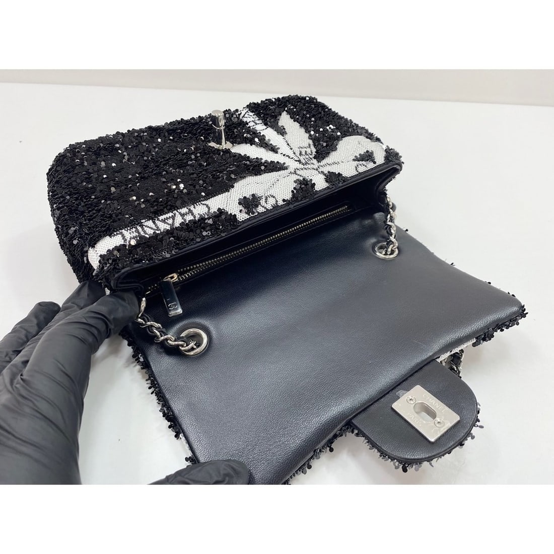 CHANEL Shoulder Bag, Black - 10