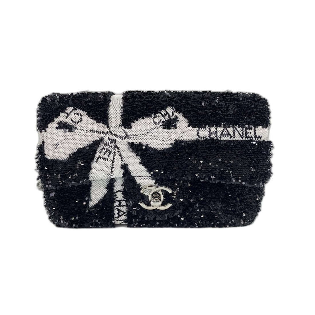 CHANEL Shoulder Bag, Black: --- Catalog ---Category: SizeSize (HxWxD): 12.5cm x 20cm x 6cm / 4.92'' x 7.87'' x 2.36''Category: DesignType: Shoulder bagColor: BlackGender: WomenCategory: GeneralBrand: Chanel--- Item List ---Secti