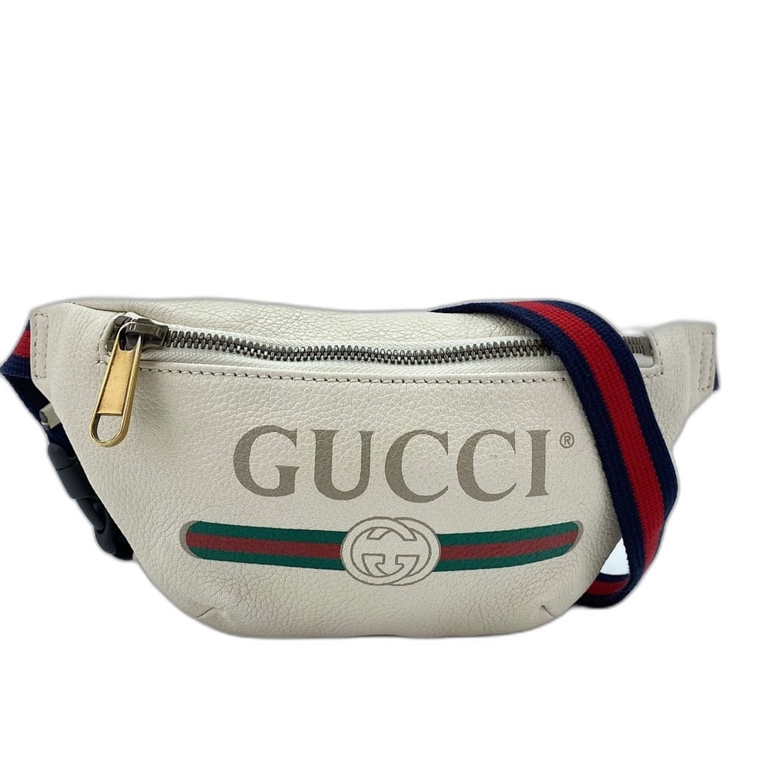 GUCCI Body Bag Waist Leather White: --- Catalog ---Category: SizeSize (HxWxD): 15cm x 26cm x 1cm / 5.9'' x 10.23'' x 0.39''Strap Length: 69cm - 122cm / 27.16'' - 48.03''Category: DesignType: Sling bagColor: WhiteGender: UnisexMaterial: 