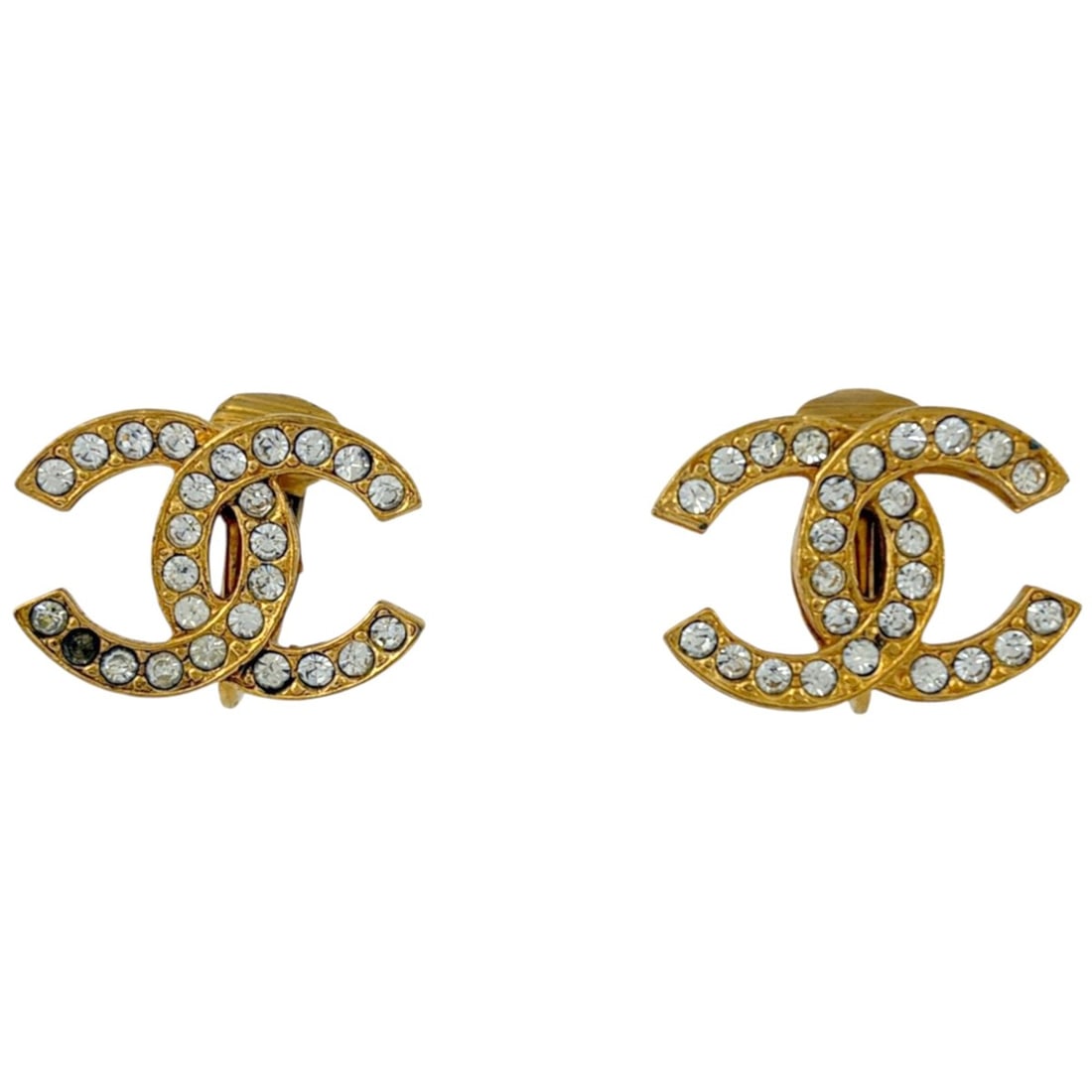 Chanel earrings, Coco Mark design, GP (gold plated), rhinestones, gold, for women.: --- Catalog ---Category: SizeSize (HxWxD): 14.00mm x 20.00mm / 0.55'' x 0.79''Category: DesignType: Clip earringsColor: GoldGender: WomenMaterial: Gold plating, RhinestoneCategory: GeneralBrand: Chane