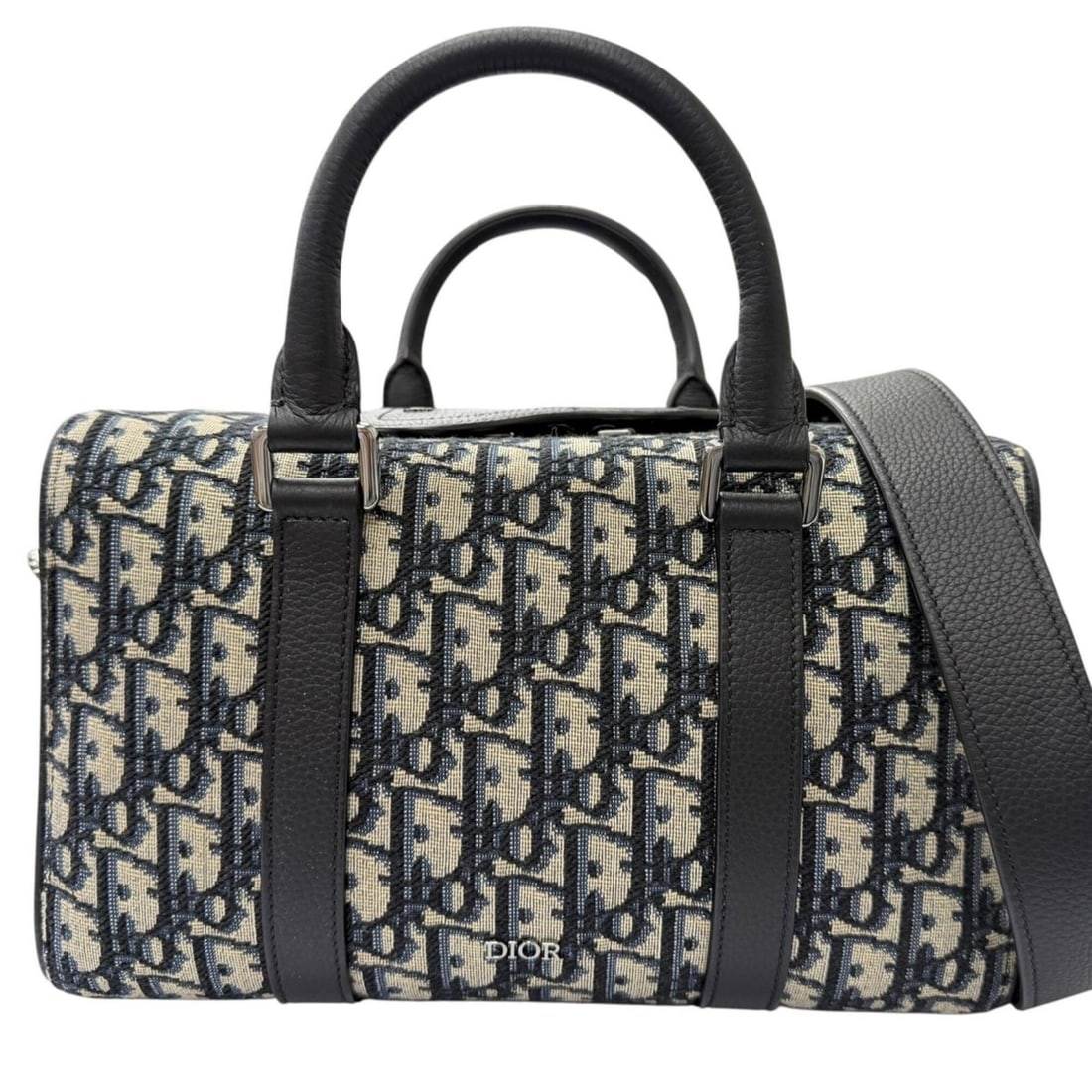 DIOR Homme 1ADDU114 Lango 26 Leather Oblique Jacquard Saddle 2-Way Shoulder Bag, Beige/Navy, Made in: --- Catalog ---Category: SizeSize (HxWxD): 17cm x 27cm x 15cm / 6.69'' x 10.62'' x 5.9''Category: DesignType: Shoulder bagColor: Beige, NavyGender: MenMaterial: Leather Category: GeneralMPN: 1ADDU114B