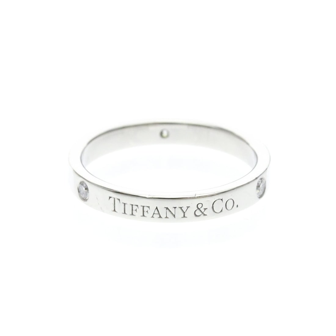 Tiffany Flat Band Ring With Diamonds Platinum Fashion Diamond Band Ring Silver: --- Catalog ---Category: SizeWidth: 3mm / 0.12''Weight: 5.3g / 0.18oz.JP Size: 15US Size: 7-7.5Category: DesignType: Band ringColor: SilverMetal: PlatinumStone: DiamondStyle: FashionGender: Men,WomenM