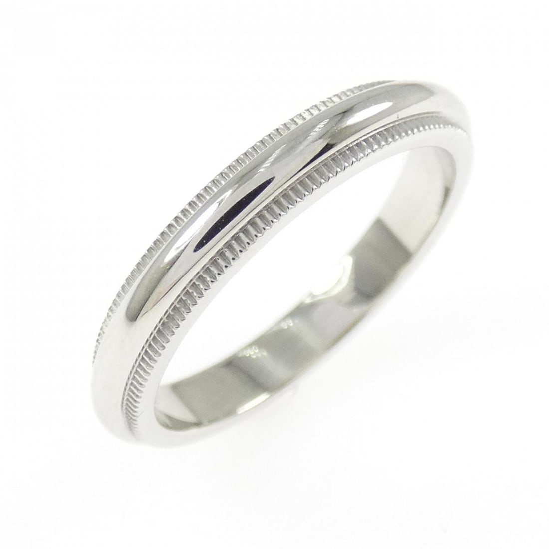 Tiffany & Co. Milgrain Ring: --- Catalog ---Category: SizeJP Size: 12.5US Size: 6.5Category: DesignType: Band ringGender: WomenMaterial: Platinum 950Category: GeneralBrand: Tiffany--- Item List ---Section: ConditionRanking: Rank 