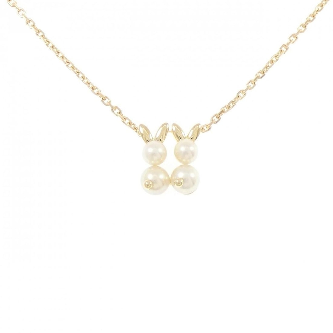 Van Cleef & Arpels Akoya Pearl Necklace: --- Catalog ---Category: SizePendant Size: 14mm x 11.6mm / 0.55'' x 0.45''Neck Circumference: 38 cm - 45 cm / 14.96'' - 17.71''Category: DesignGender: WomenMaterial: Yellow gold (18K)Pendant Type: