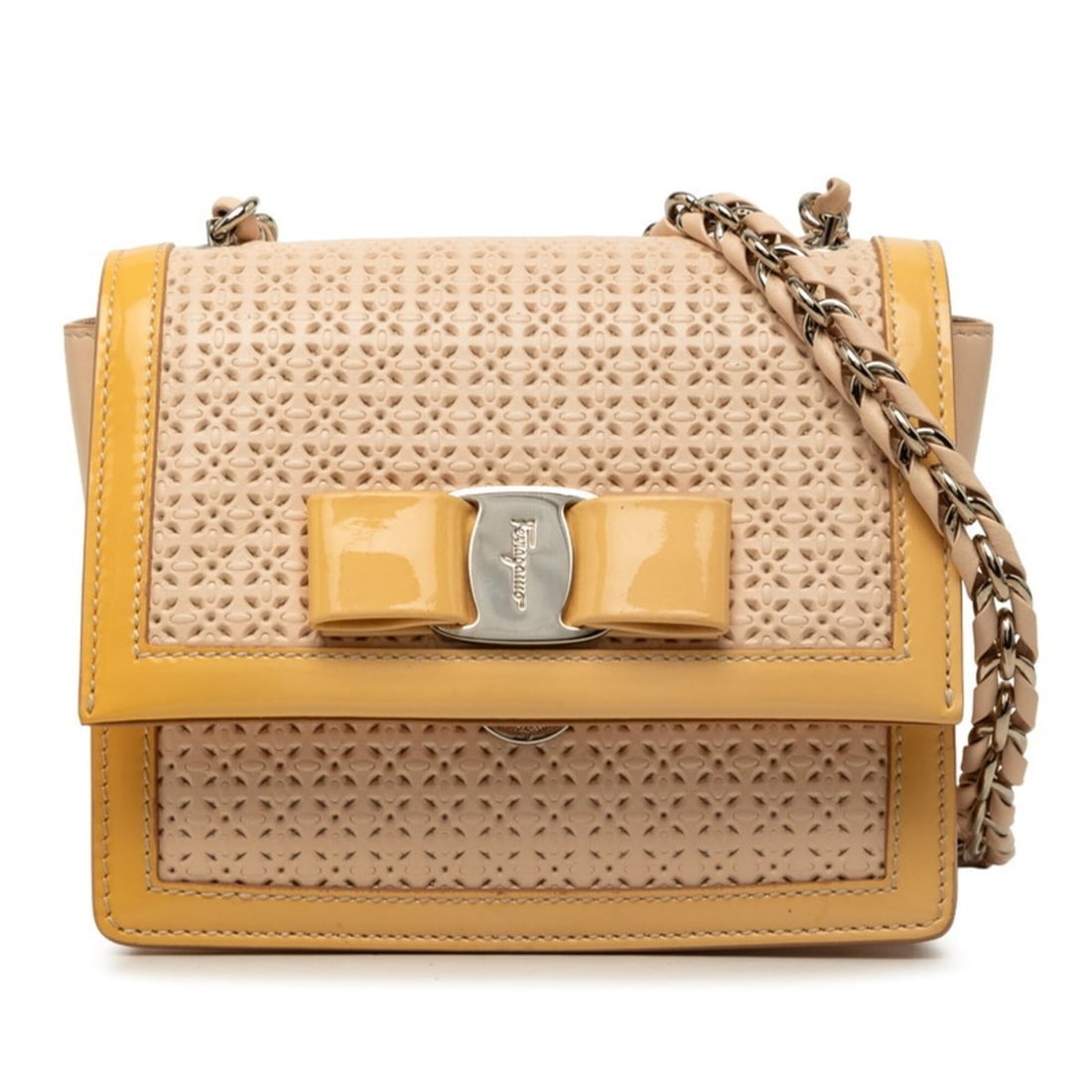 Salvatore Ferragamo Vara Ribbon Crossbody Chain Shoulder Bag, Beige Leather, Enamel, Women's: --- Catalog ---Category: SizeSize (HxWxD): 13.5cm x 14.5cm x 4.5cm / 5.31'' x 5.7'' x 1.77''Category: DesignType: Shoulder bagColor: BeigeGender: WomenMaterial: Leather Category: GeneralBrand: Salvato