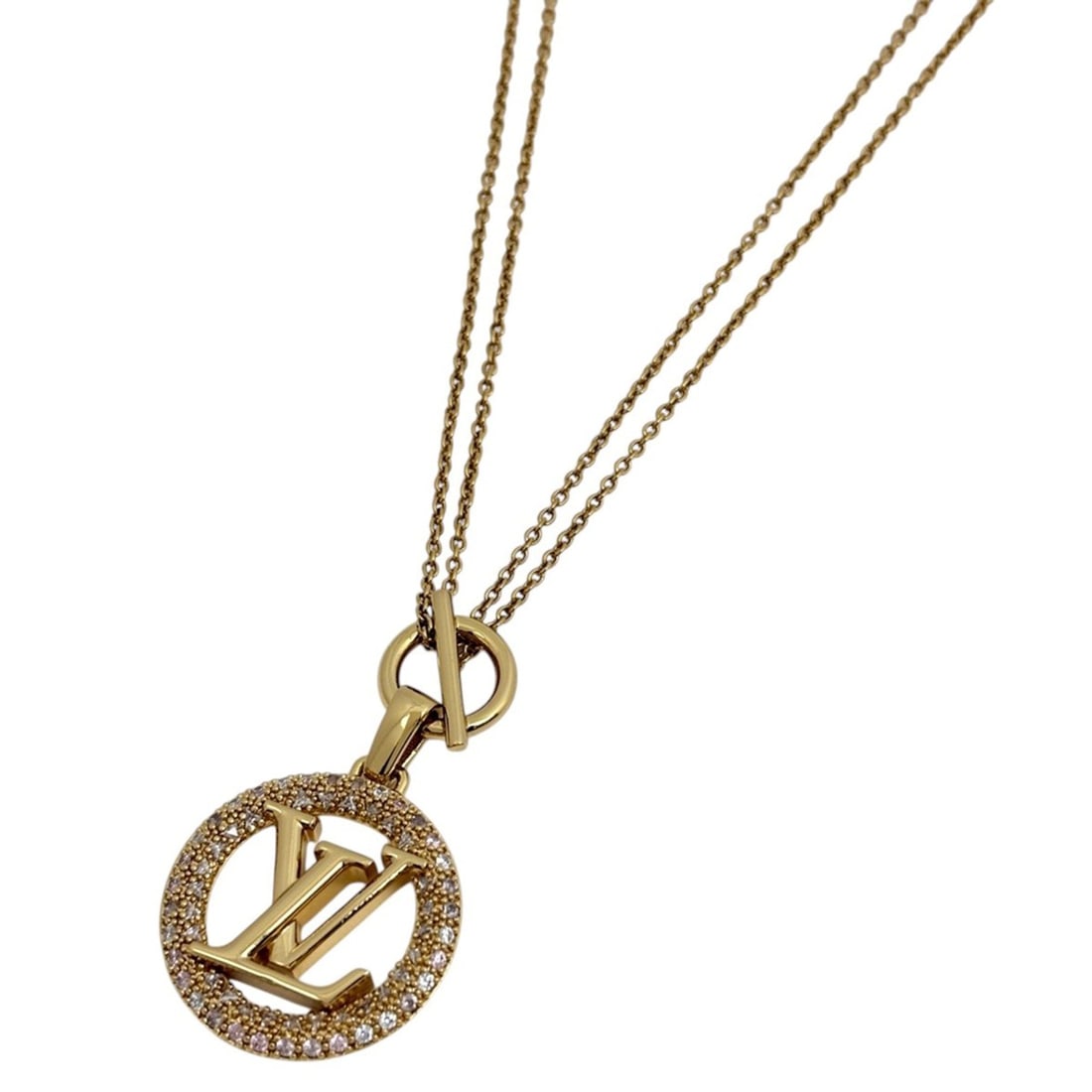 Louis Vuitton Louise Trésor GP Rhinestone Necklace for Women (Gold): --- Catalog ---Category: SizePendant Size: 32mm x 25mm / 1.25'' x 0.98''Neck Circumference: 47.5 cm / 18.7''Category: DesignColor: GoldGender: WomenMaterial: Gold plating, RhinestoneNecklace Type: Nec