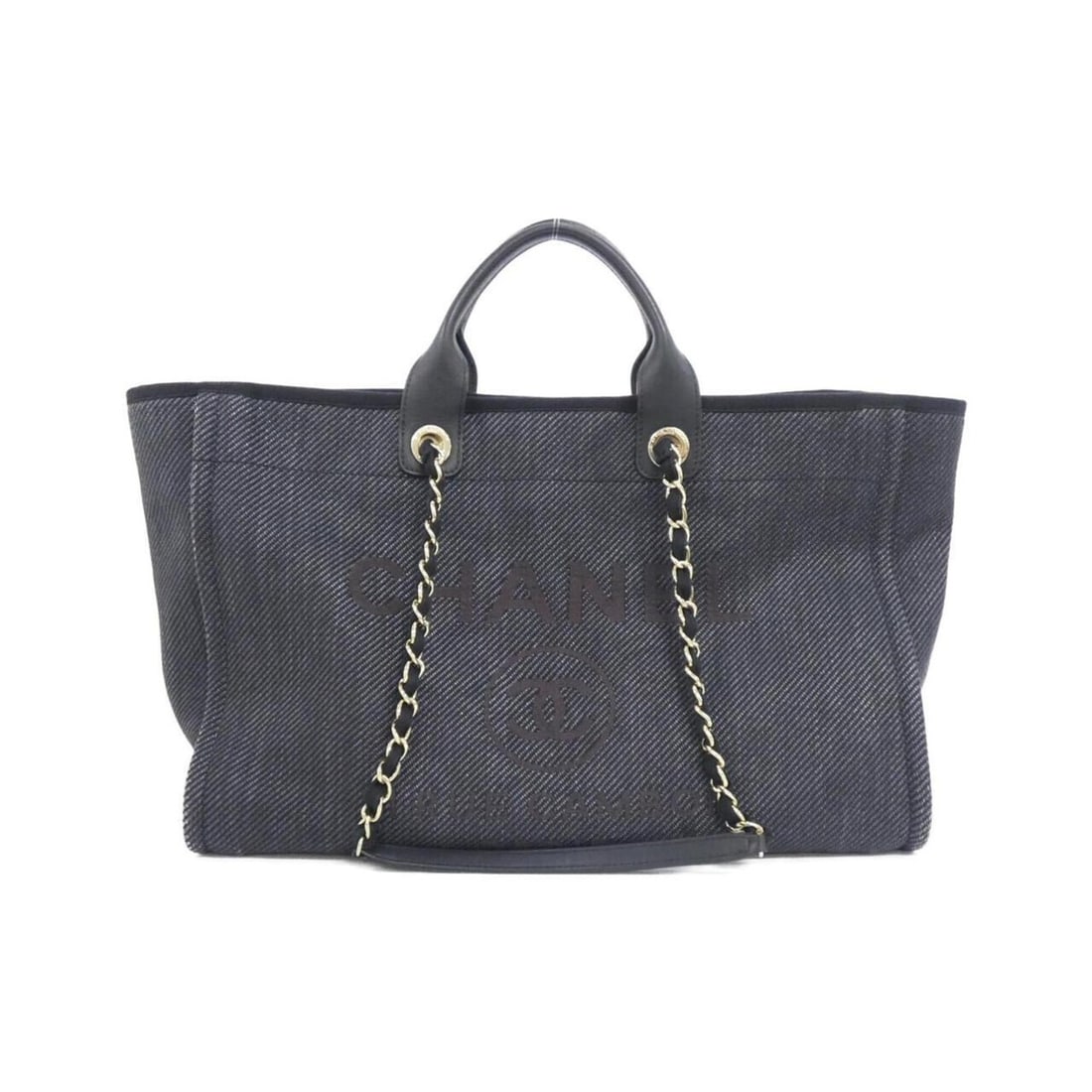 Chanel Deauville Line 93786 Handbag: --- Catalog ---Category: SizeSize (HxWxD): 30cm x 44cm x 17cm / 11.81'' x 17.32'' x 6.69''Category: DesignType: HandbagColor: BlackGender: WomenMaterial: Nylon canvas Hardware Color: GoldCategory:
