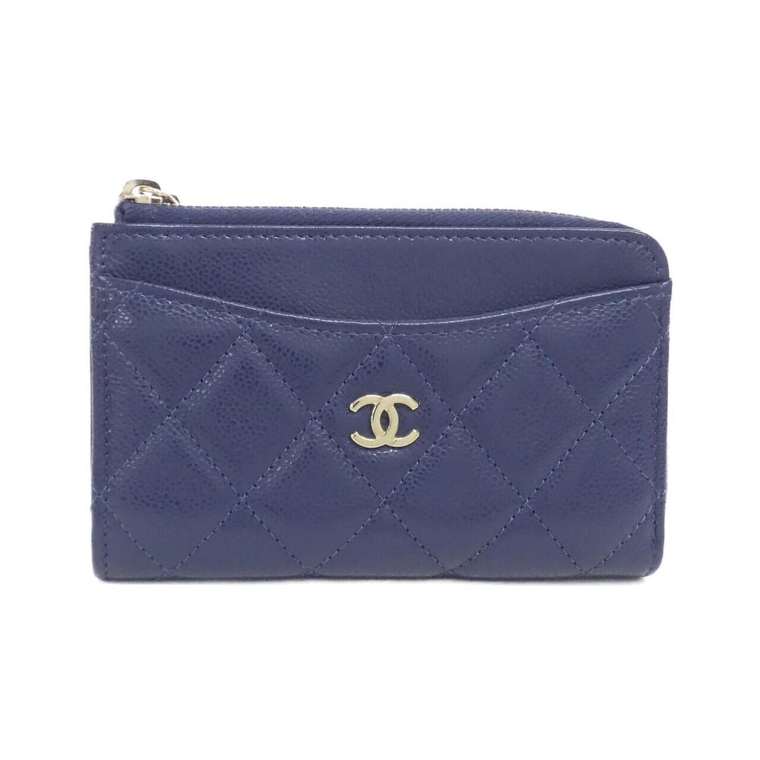 Chanel Timeless Classic Line AP3179 Business Card Holder/Card Case: --- Catalog ---Category: DesignType: Card caseColor: NavyGender: Men,WomenMaterial: Grained Calfskin Category: GeneralMPN: AP3179Brand: ChanelCategory: Physical PropertiesSize (HxWxD): 8cm x 13cm x