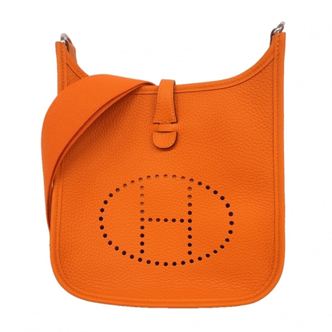 Hermes Evelyne 23 Shoulder Bag, Taurillon Clemence Leather, Orange, G Stamp, Women's, P3136694: --- Catalog ---Category: SizeSize (HxWxD): 22cm x 23cm x 4.5cm / 8.66'' x 9.05'' x 1.77''Category: DesignType: Shoulder bagColor: OrangeGender: WomenMaterial: Taurillon clemence leather Hardware
