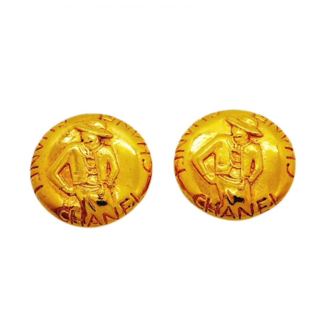 Chanel ????? ????? ?????? ???? GP???: --- Catalog ---Category: SizeSize (HxWxD): 27.70mm x 27.40mm / 1.09'' x 1.08''Category: DesignType: Clip earringsColor: GoldGender: WomenMaterial: Gold platingCategory: GeneralBrand: Chanel--- Item Li