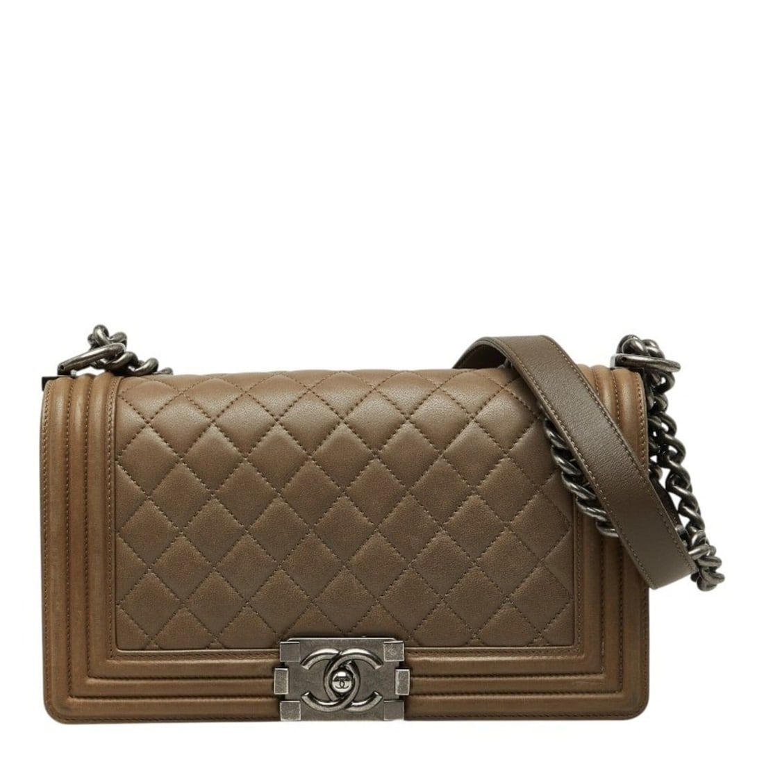 Chanel Coco Mark Matelassé Boy 25 Medium Chain Shoulder Bag, Khaki Green Lambskin, Women's CHANEL: --- Catalog ---Category: SizeSize (HxWxD): 15cm x 25cm x 8cm / 5.9'' x 9.84'' x 3.14''Category: DesignType: Shoulder bagColor: Green, KhakiGender: WomenMaterial: Leather Leather/Fur Type: LambskinCate