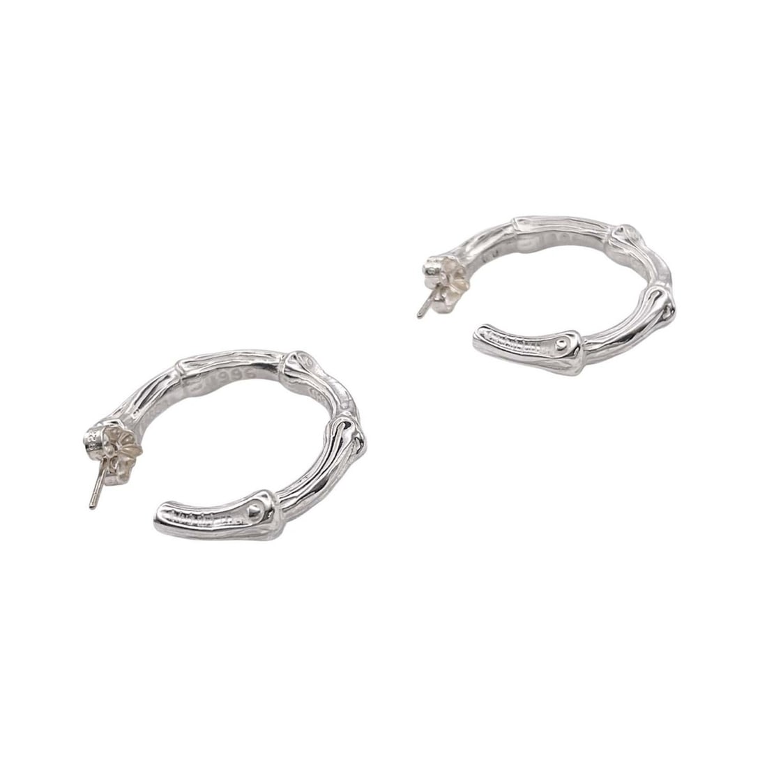 TIFFANY&Co. Bamboo Old Earrings SV925 Silver Women's: --- Catalog ---Category: SizeSize (HxWxD): 26.00mm x 4.00mm / 1.02'' x 0.16''Category: DesignType: Stud earringsColor: SilverGender: WomenMaterial: Silver 925Category: GeneralBrand: Tiffany--- Item Li