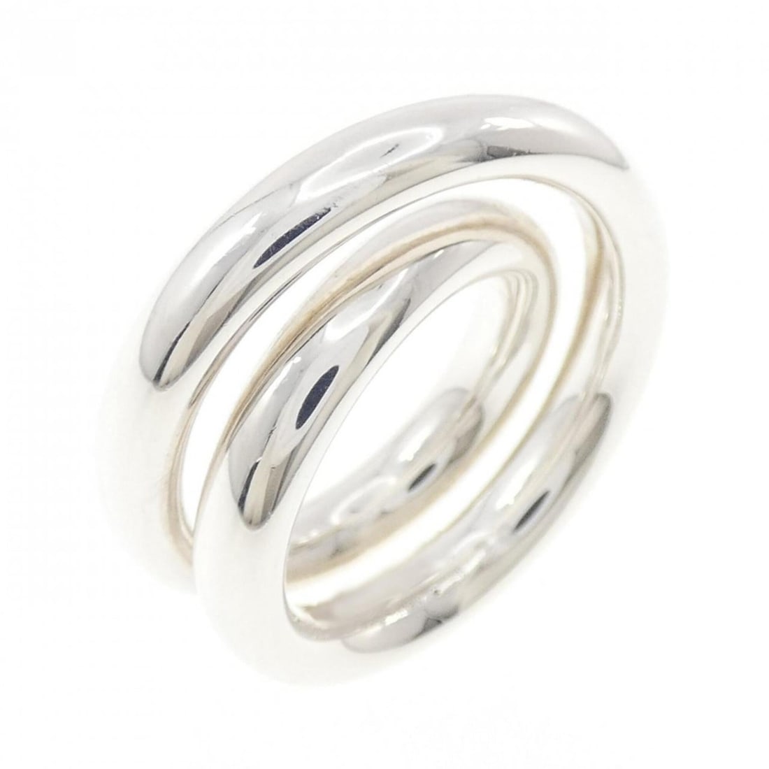 Hermes Vertige Ring: --- Catalog ---Category: SizeUS Size: 5.5Brand Size: 50Category: DesignType: Band ringGender: WomenMaterial: Silver 925Category: GeneralMPN: H104261BBrand: Hermes--- Item List ---Section: ConditionRan