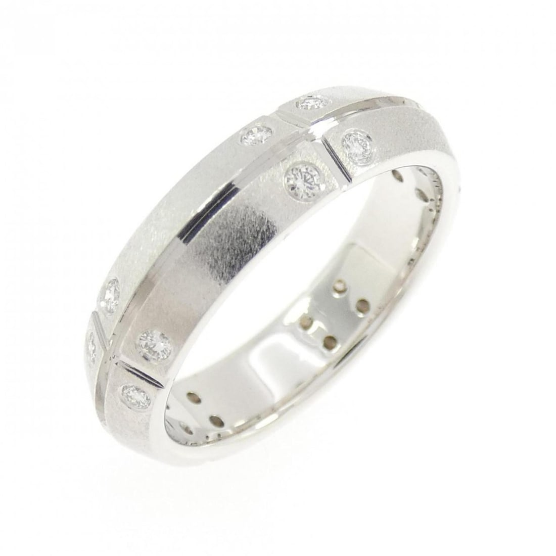 Tiffany & Co. Streamerica Ring: --- Catalog ---Category: SizeJP Size: 11.5US Size: 6Category: DesignType: Band ringGender: WomenMaterial: White gold (18K)Category: GeneralBrand: Tiffany--- Item List ---Section: ConditionRanking: