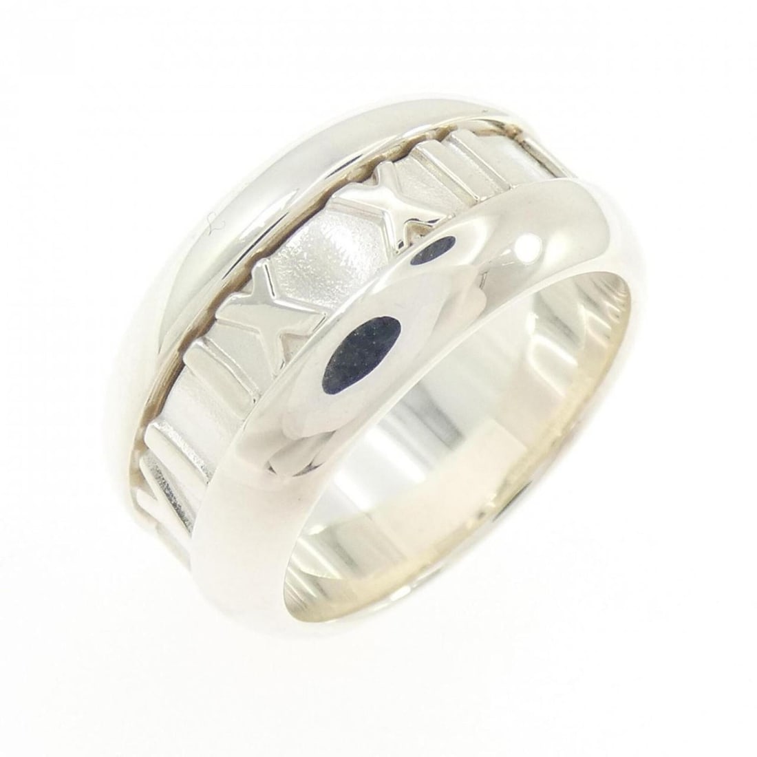 Tiffany Atlas Ring: --- Catalog ---Category: SizeJP Size: 9US Size: 5Category: DesignType: Band ringGender: WomenMaterial: Silver 925Category: GeneralBrand: Tiffany--- Item List ---Section: ConditionRanking: Rank SA