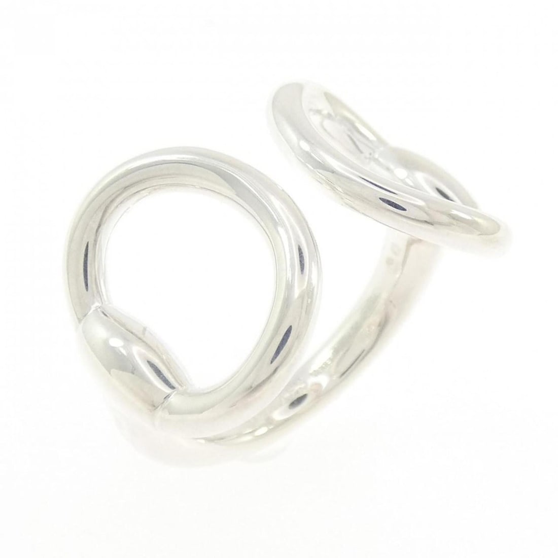 Hermes 925 Ring: --- Catalog ---Category: SizeUS Size: 7Brand Size: 54Category: DesignType: Band ringGender: WomenMaterial: Silver 925Category: GeneralBrand: Hermes--- Item List ---Section: ConditionRanking: Rank SA