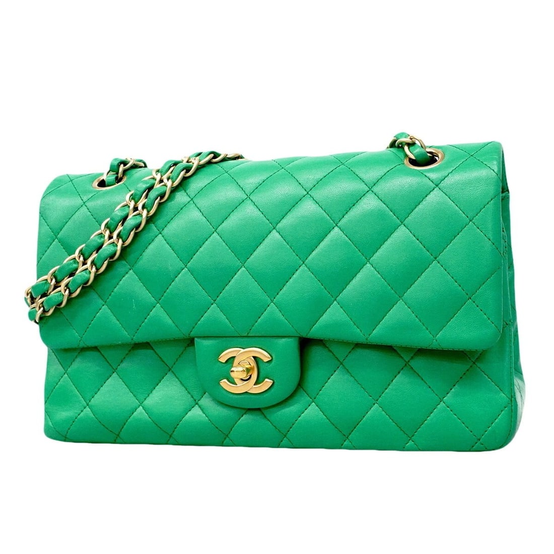 Chanel Matelassé Shoulder Bag, Double Flap, Chain, Lambskin, Green, Women's, OP014226: --- Catalog ---Category: SizeSize (HxWxD): 15cm x 25cm x 7cm / 5.9'' x 9.84'' x 2.75''Category: DesignType: Shoulder bagColor: GreenGender: WomenMaterial: Leather Hardware Color: GoldLeather/Fur Type: