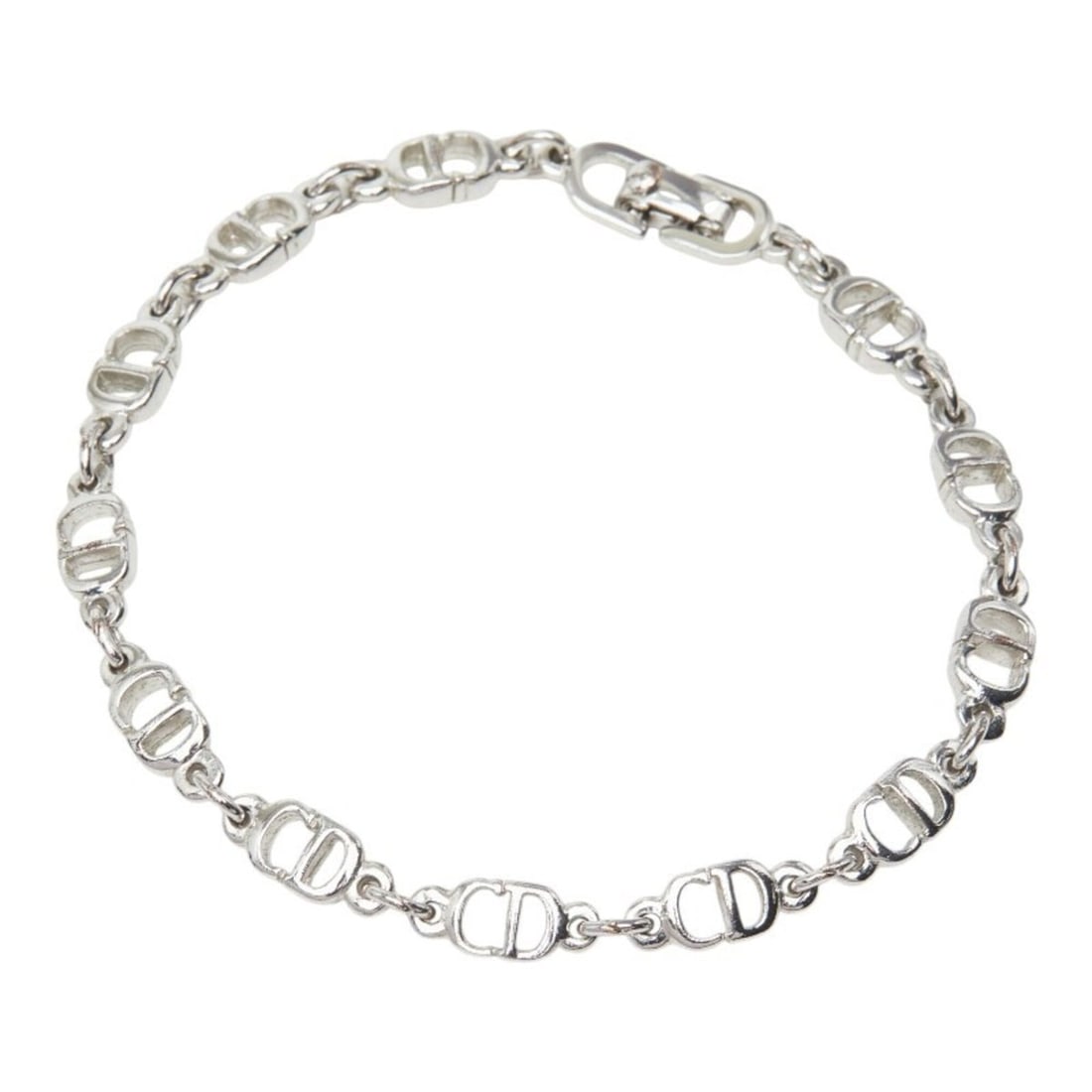 Christian Dior Dior CD Logo Bracelet, Silver Metal, Women's: --- Catalog ---Category: SizeLength: 17.5cm / 6.88''Category: DesignType: Charm braceletColor: SilverGender: WomenMaterial: MetalCategory: GeneralBrand: Christian Dior--- Item List ---Section: Conditi