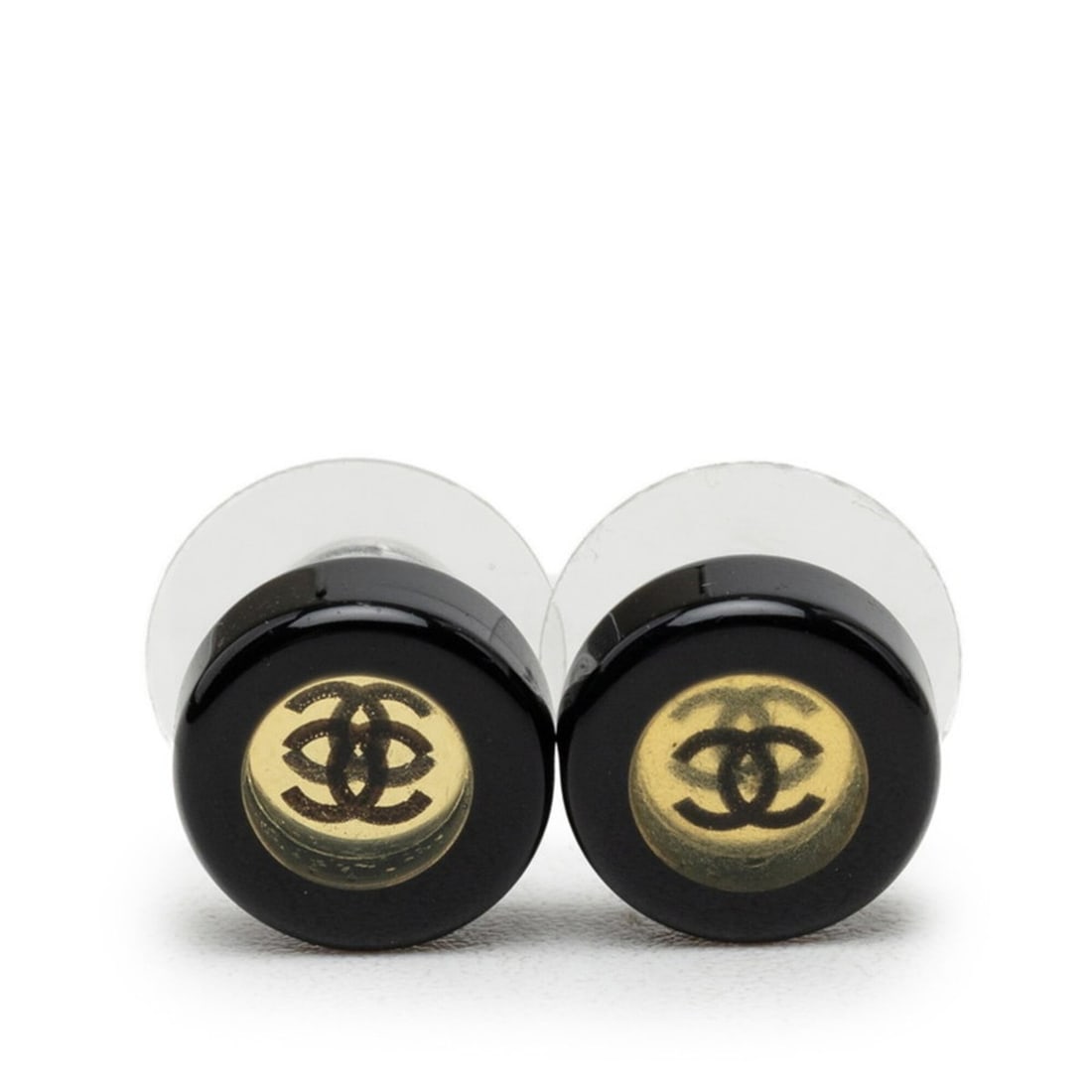 Chanel Coco Mark Round Earrings 01P Black Silver Plastic Metal Women's CHANEL: --- Catalog ---Category: SizeSize (HxWxD): 10.20mm x 10.20mm / 0.40'' x 0.40''Category: DesignType: Stud earringsColor: Black, SilverGender: WomenMaterial: Metal, PlasticCategory: GeneralBrand: Chanel