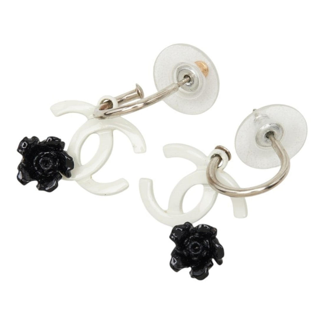 Chanel Coco Mark Camellia Swing Earrings, 04P Engraving, White & Black Metal, Women's CHANEL: --- Catalog ---Category: SizeStone Size (HxW): 17.30mm x 17.10mm / 0.68'' x 0.67''Category: DesignColor: Black, WhiteGender: WomenMaterial: MetalCategory: GeneralBrand: Chanel--- Item List ---Section: