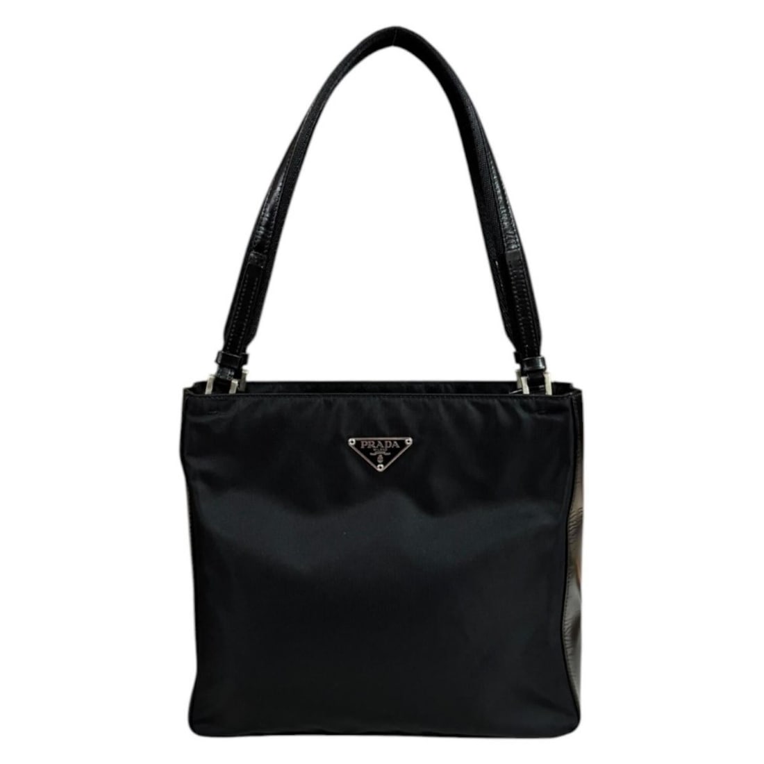Prada handbag, nylon black, women's, PRADA: --- Catalog ---Category: SizeSize (HxWxD): 20.5cm x 23cm x 7cm / 8.07'' x 9.05'' x 2.75''Category: DesignType: HandbagColor: BlackGender: WomenMaterial: Nylon Category: GeneralBrand: PradaCountry of O
