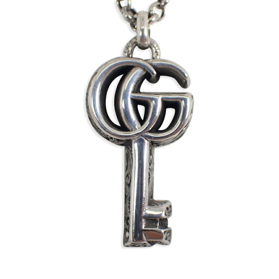 GUCCI 925 Double G Key Arabesque Pendant Necklace: --- Catalog ---Category: SizePendant Size: 31.7mm x 6.3mm / 1.24'' x 0.24''Neck Circumference: 50 cm / 19.68''Category: DesignGender: WomenMaterial: Silver 925Necklace Type: NecklaceCategory: