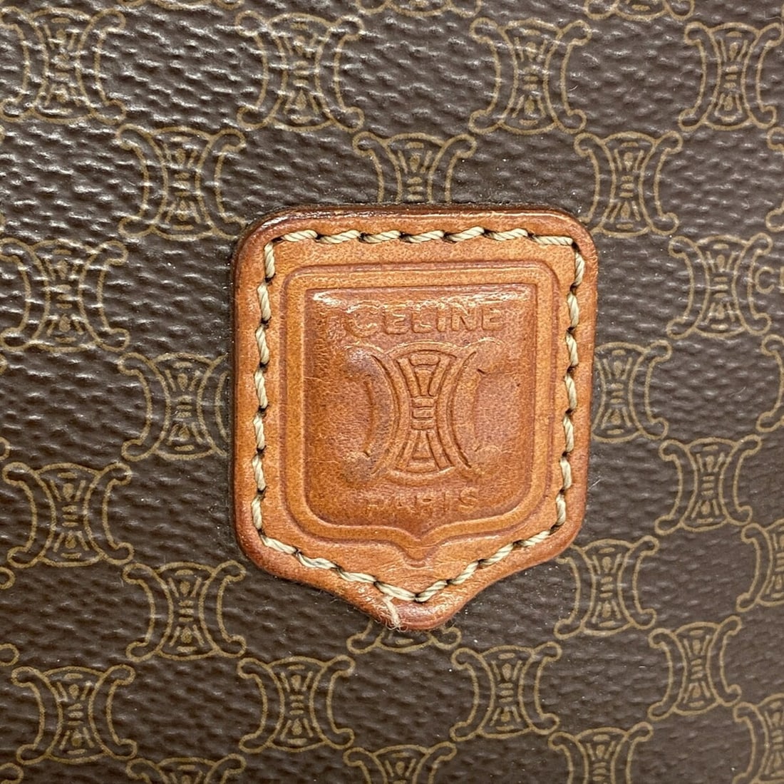 LOEWE Triangle Coin Case - 10