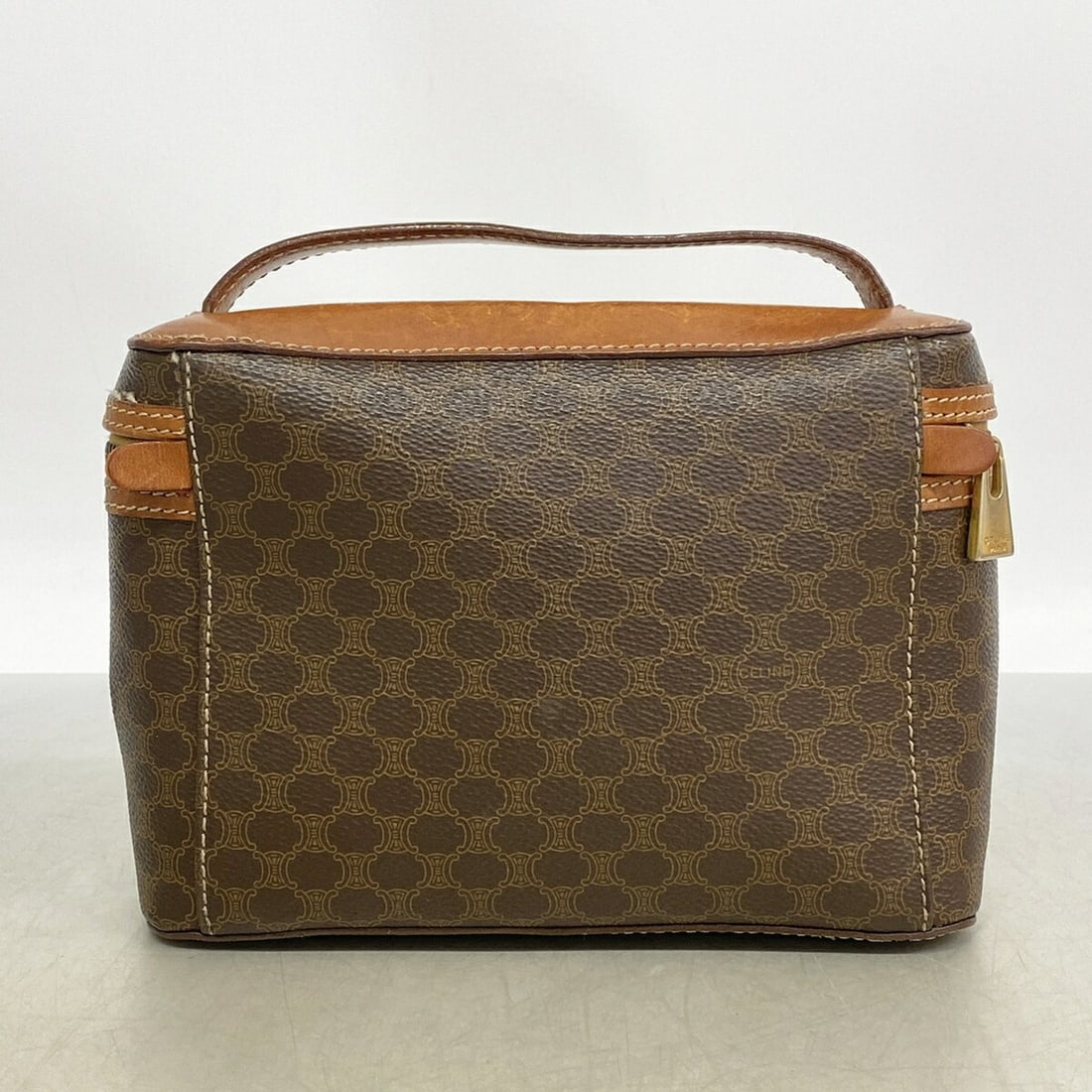 LOEWE Triangle Coin Case - 11