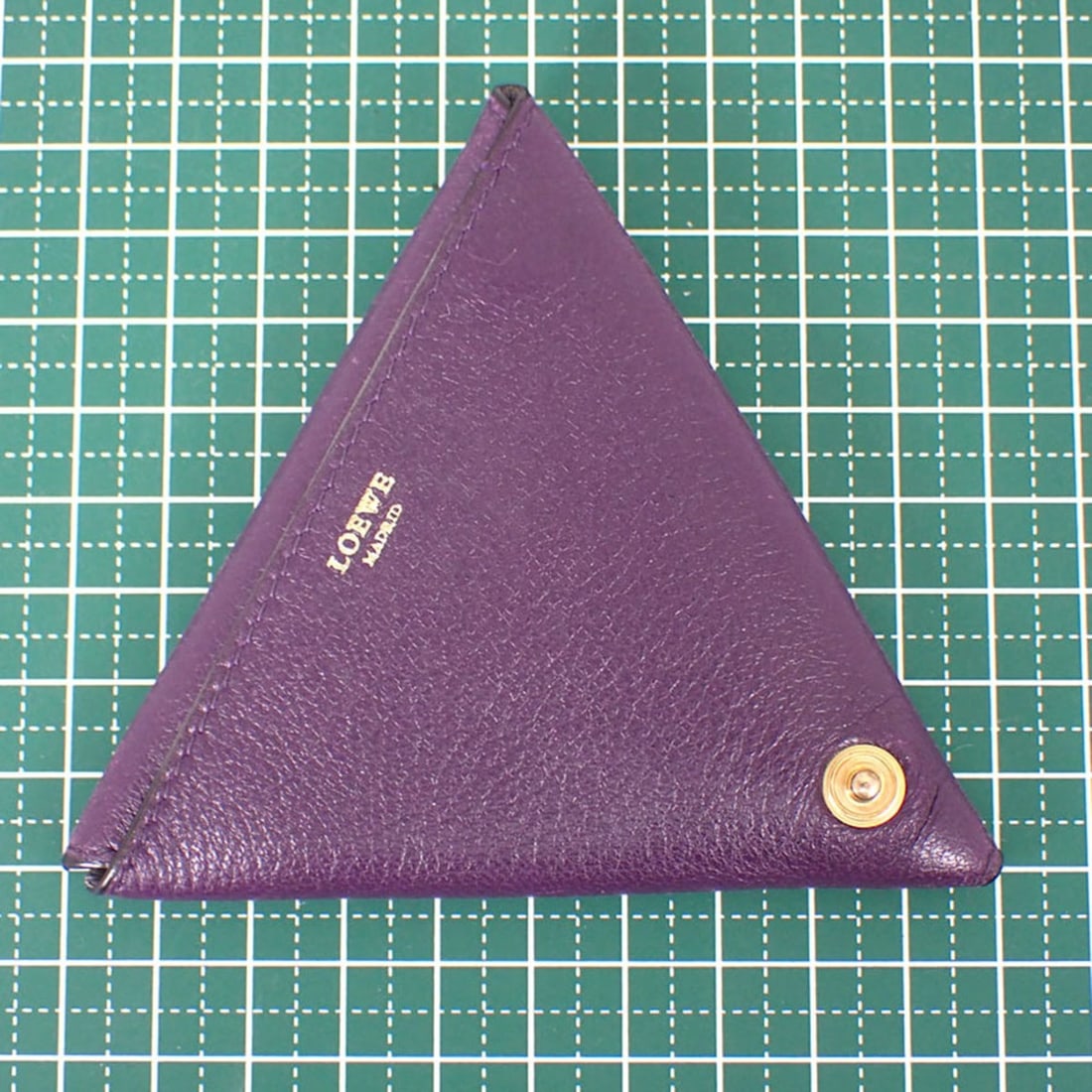 LOEWE Triangle Coin Case - 7