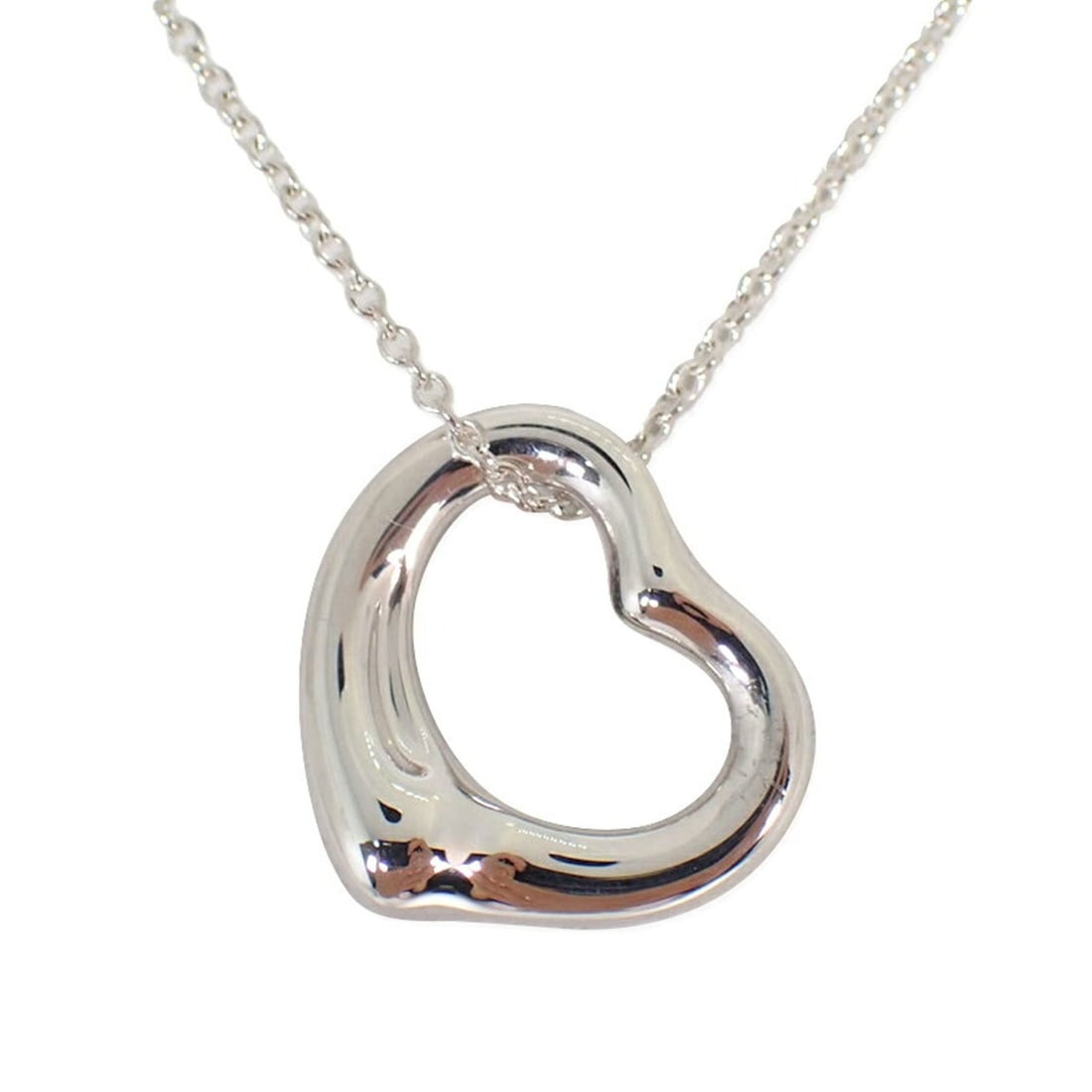 TIFFANY & Co. 925 Heart Pendant Necklace: --- Catalog ---Category: SizePendant Size: 14.1mm x 15.9mm / 0.55'' x 0.62''Neck Circumference: 41 cm / 16.14''Category: DesignGender: WomenMaterial: Sterling silver 925Necklace Type: