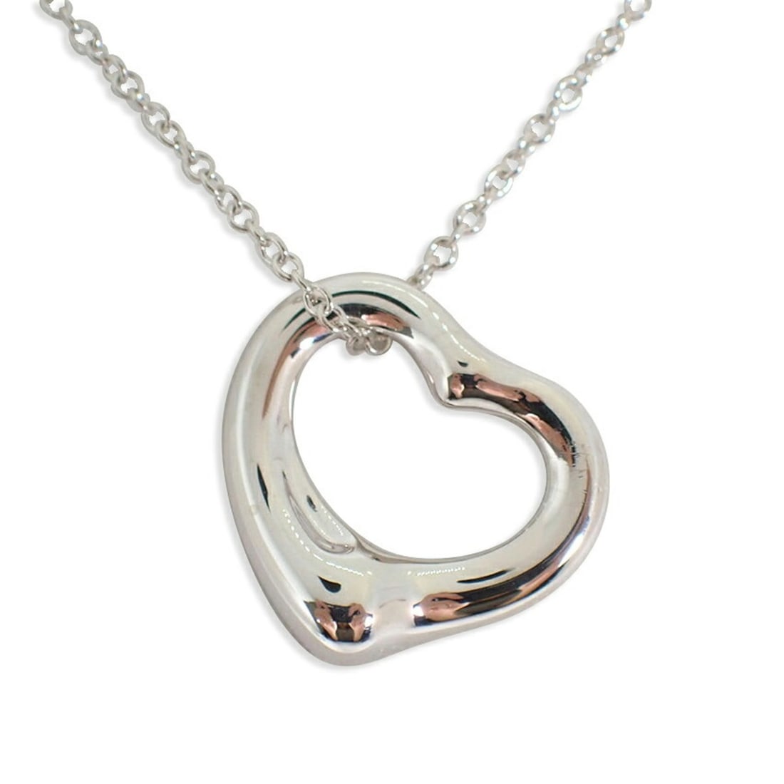 TIFFANY & Co. 925 Heart Pendant Necklace: --- Catalog ---Category: SizePendant Size: 14.3mm x 15.5mm / 0.56'' x 0.61''Neck Circumference: 40.5 cm / 15.94''Category: DesignGender: WomenMaterial: Sterling silver 925Necklace Type: