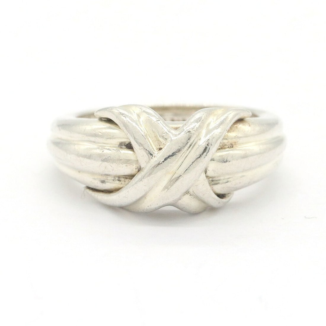 Tiffany & Co. Signature Cross Ring, Sterling Silver 925, US 4.5-5, JP, Vintage, Ladies' Ring.: --- Catalog ---Category: SizeJP Size: 8.5US Size: 4.5Category: DesignType: Band ringColor: SilverGender: WomenMaterial: Sterling silver 925Category: GeneralBrand: Tiffany--- Item List ---Section: Cond